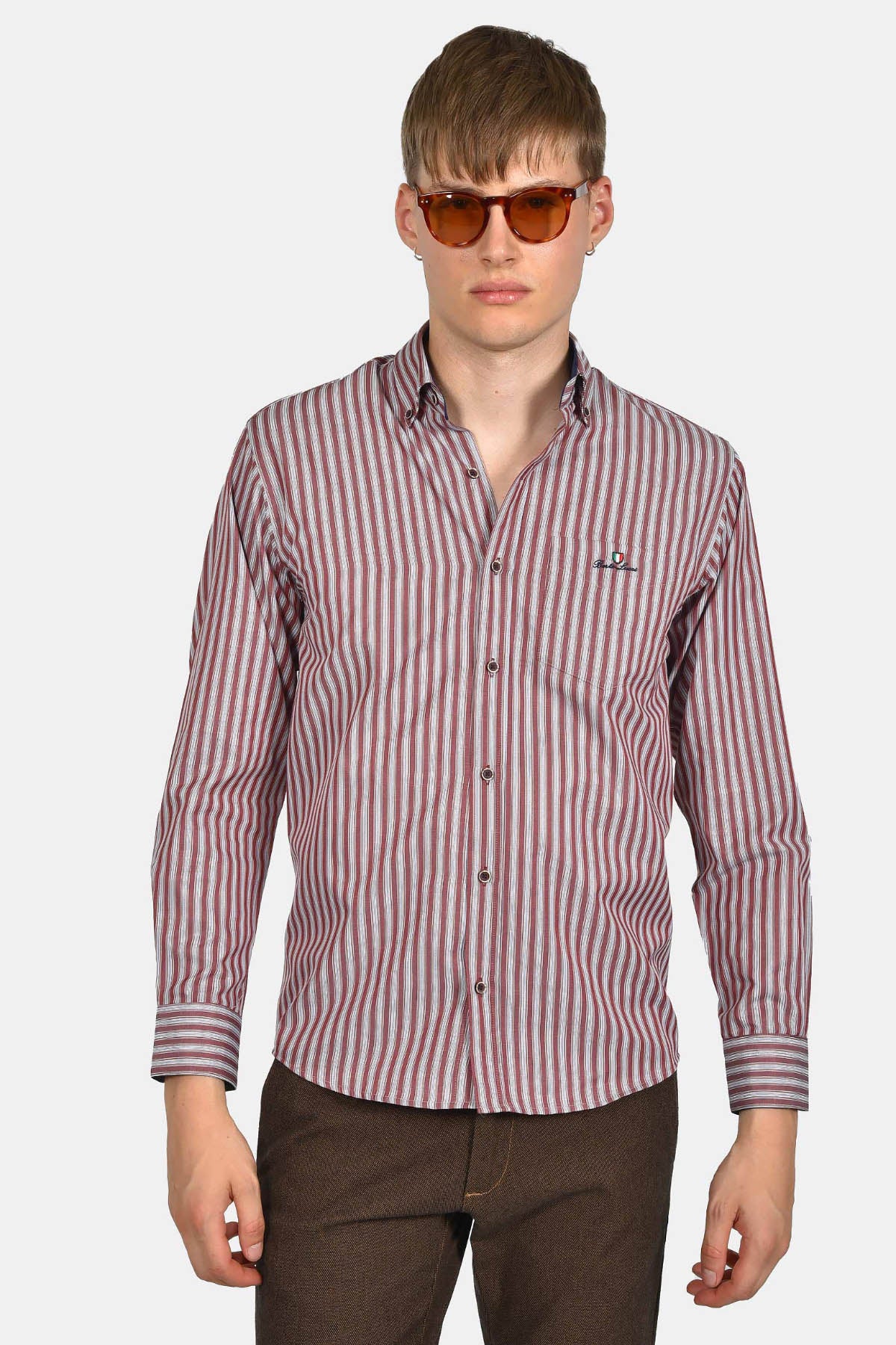 ανδρικό-ριγέ-πουκάμισο-slim-fit-με-τσέπη-στο-στήθος