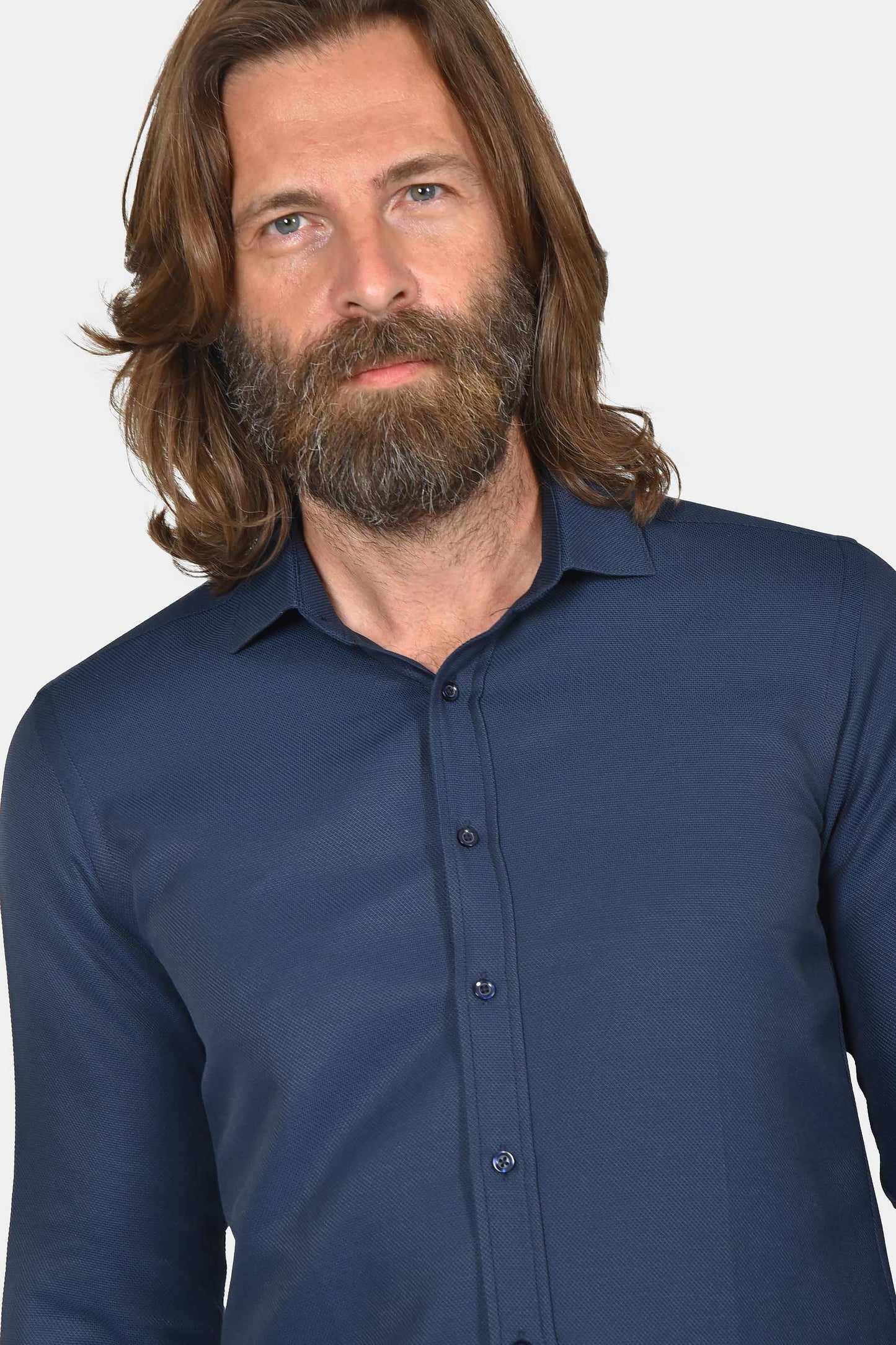 ανδρικό-επίσημο-πουκάμισο-slim-fit-με-μοντέρνα-γραμμή