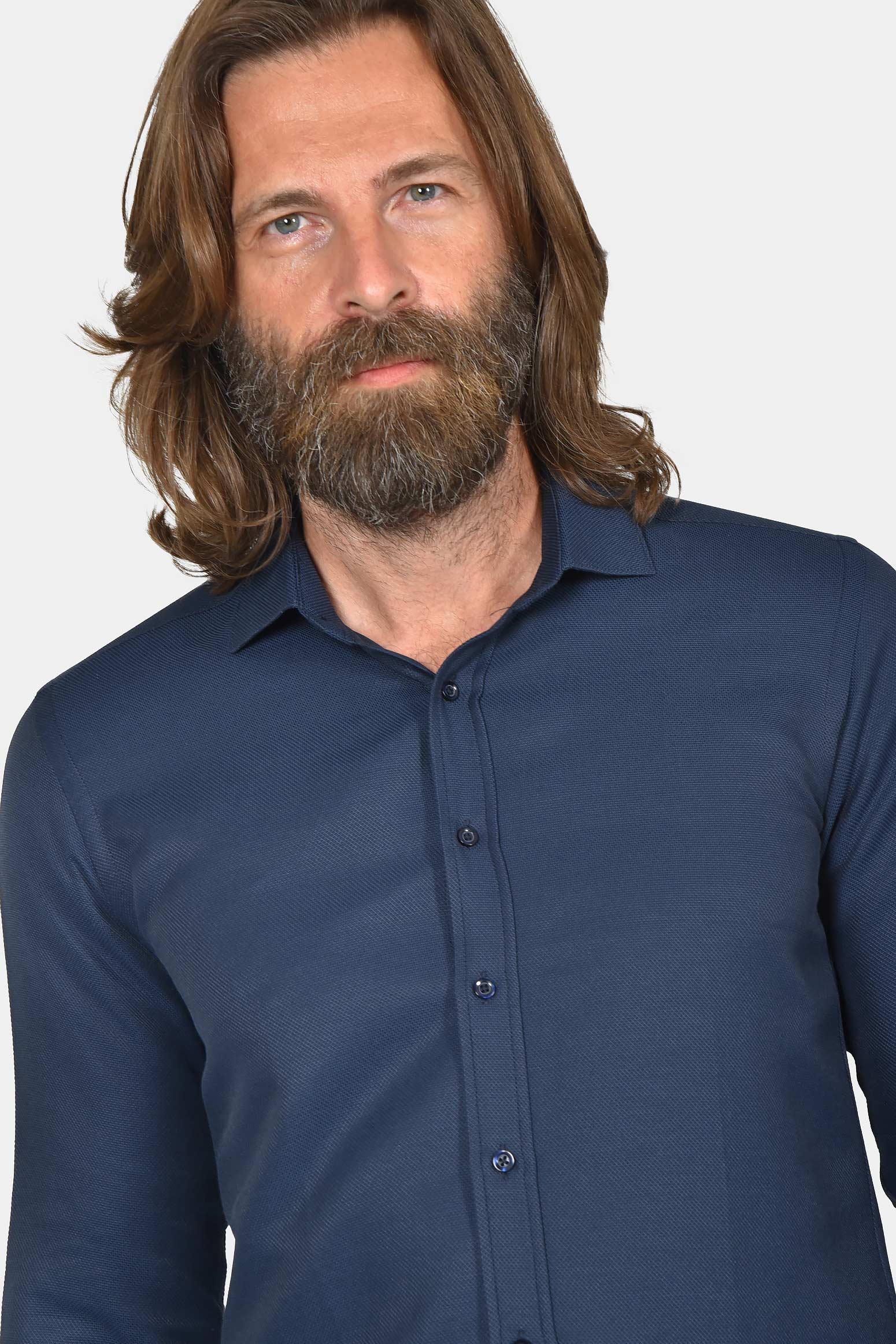 ανδρικό-επίσημο-πουκάμισο-slim-fit-με-μοντέρνα-γραμμή