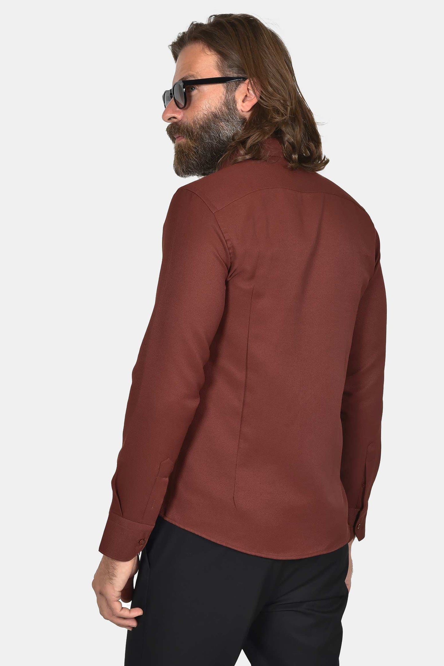 ανδρικό-επίσημο-πουκάμισο-slim-fit-με-μοντέρνα-γραμμή