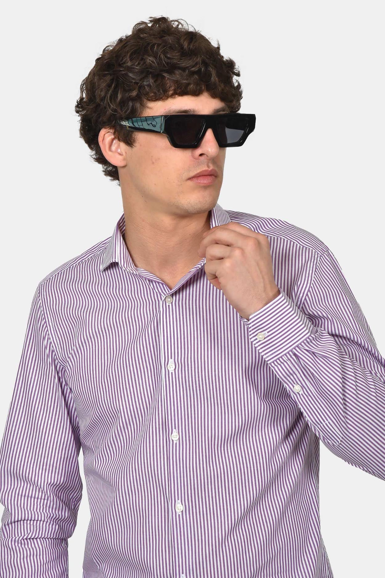 ανδρικό-ριγέ-πουκάμισο-normal-fit-από-100%-βαμβάκι-με-διαχρονικό-στυλ