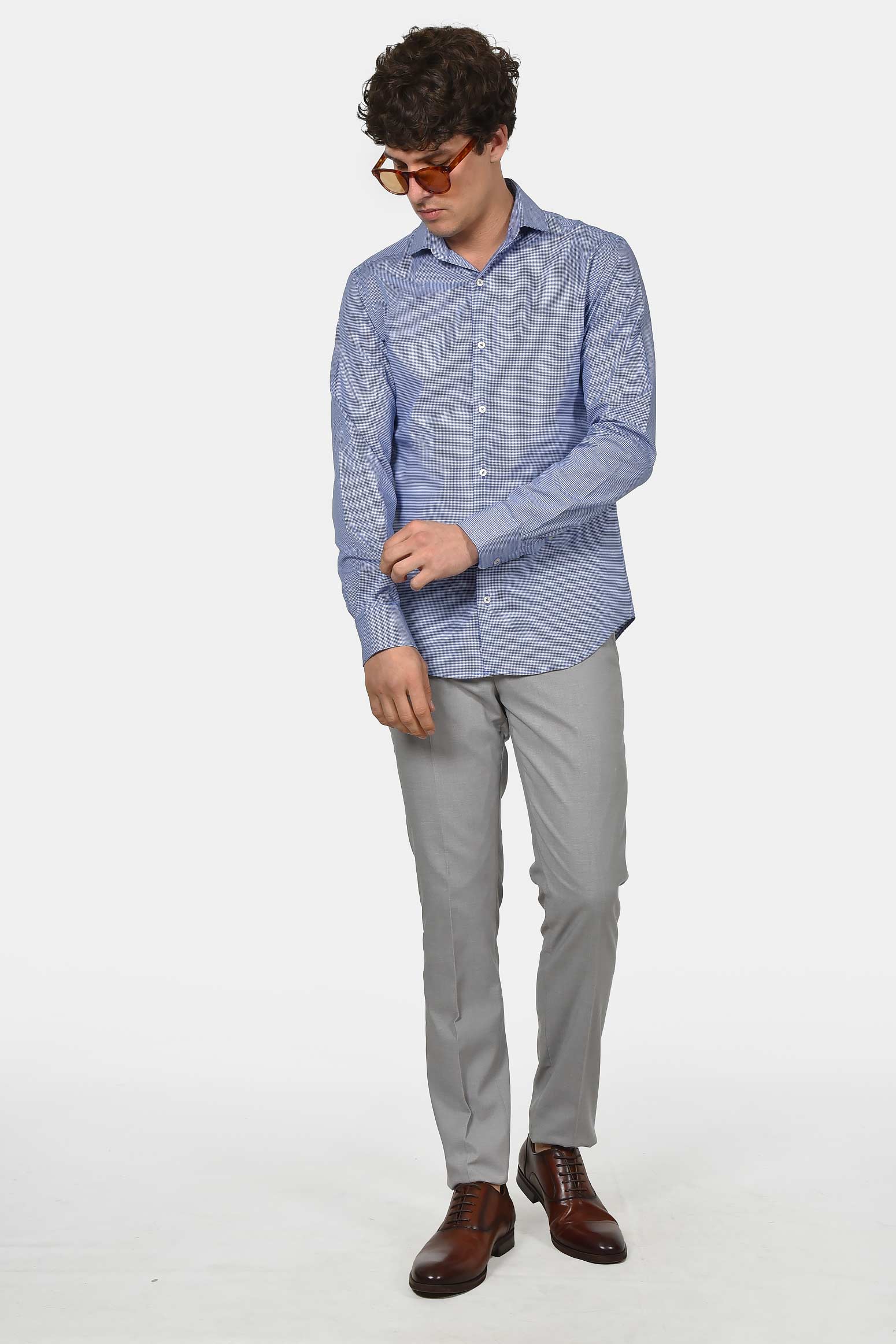 ανδρικό-επίσημο-πουκάμισο-normal-fit-από-100%-βαμβάκι-με-διακριτικό-μικρό-καρό