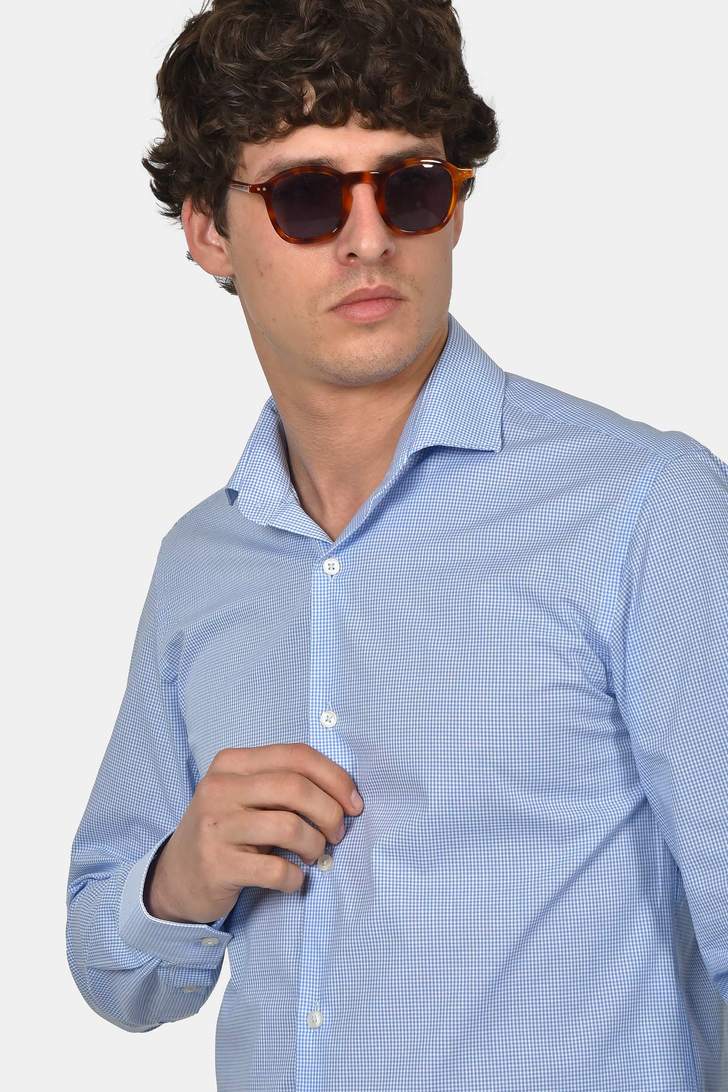 ανδρικό-επίσημο-πουκάμισο-normal-fit-από-100%-βαμβάκι-με-διακριτικό-μικρό-καρό