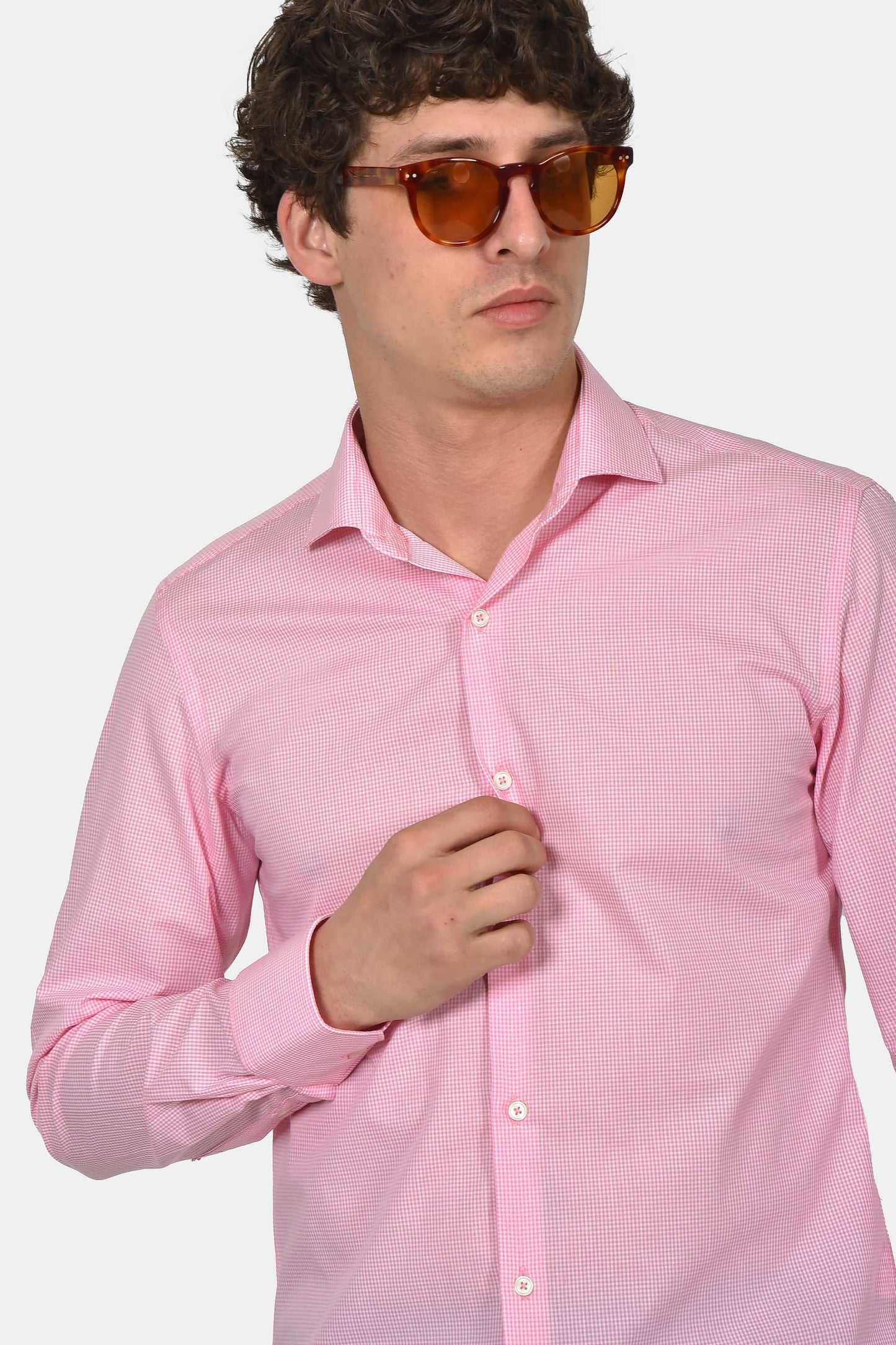 ανδρικό-επίσημο-πουκάμισο-normal-fit-από-100%-βαμβάκι-με-διακριτικό-μικρό-καρό