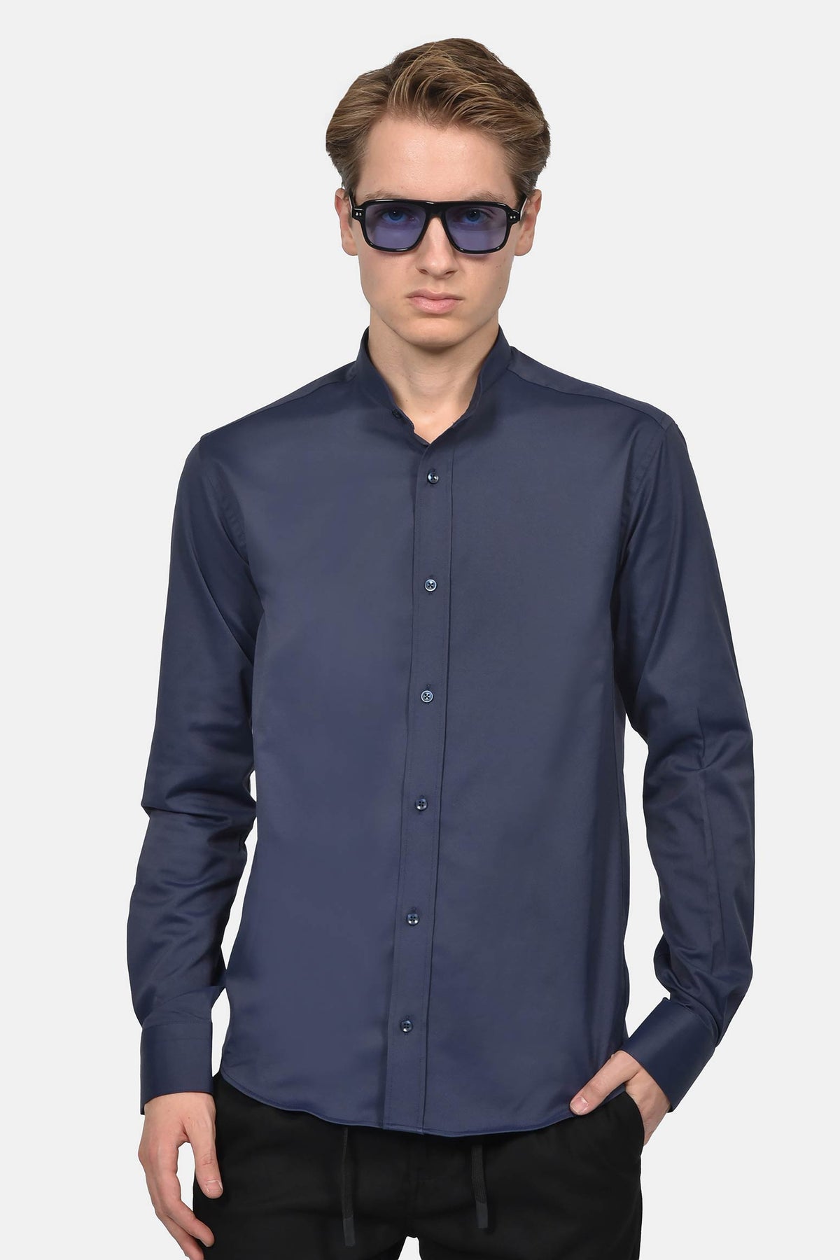 ανδρικό-επίσημο-πουκάμισο-με-γιακά-μάο-slim-fit-&-σατέν-όψη-για-μοντέρνο-στυλ