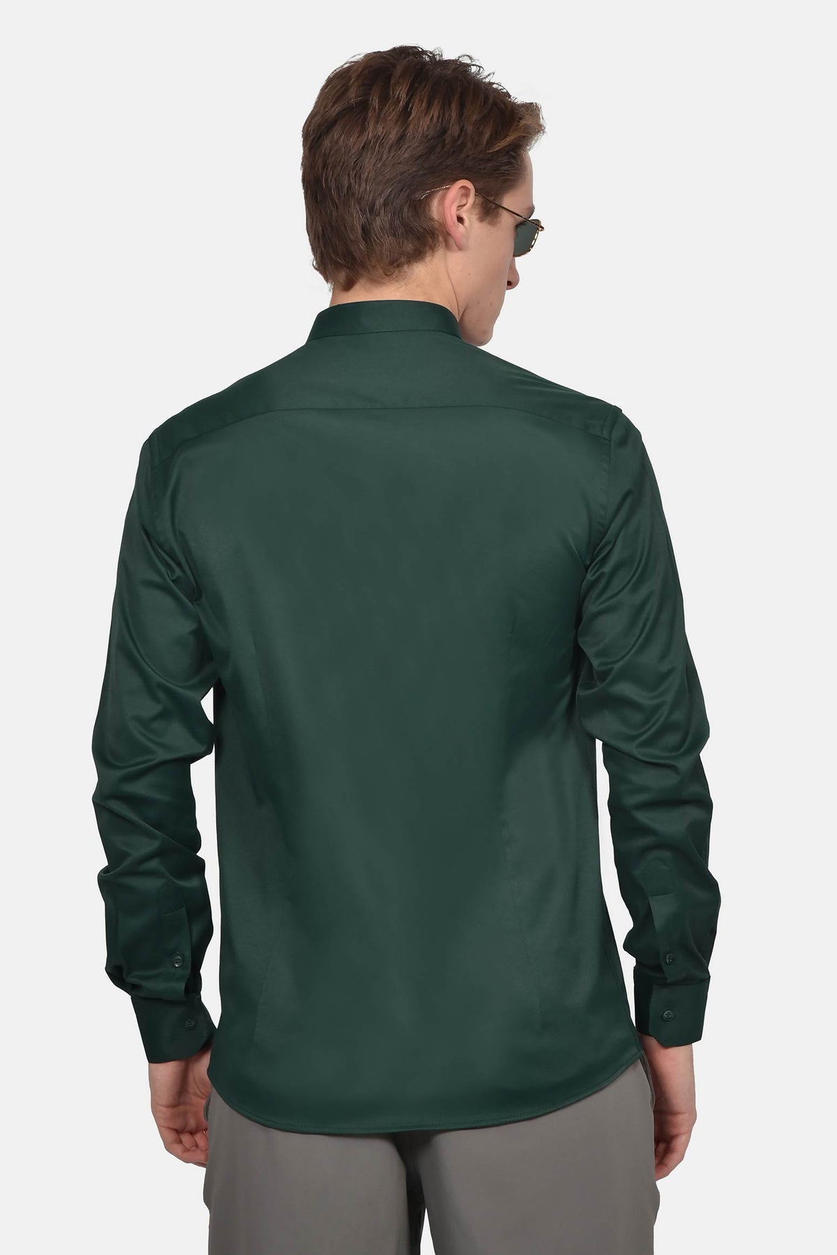 ανδρικό-επίσημο-πουκάμισο-με-γιακά-μάο-slim-fit-&-σατέν-όψη-για-μοντέρνο-στυλ