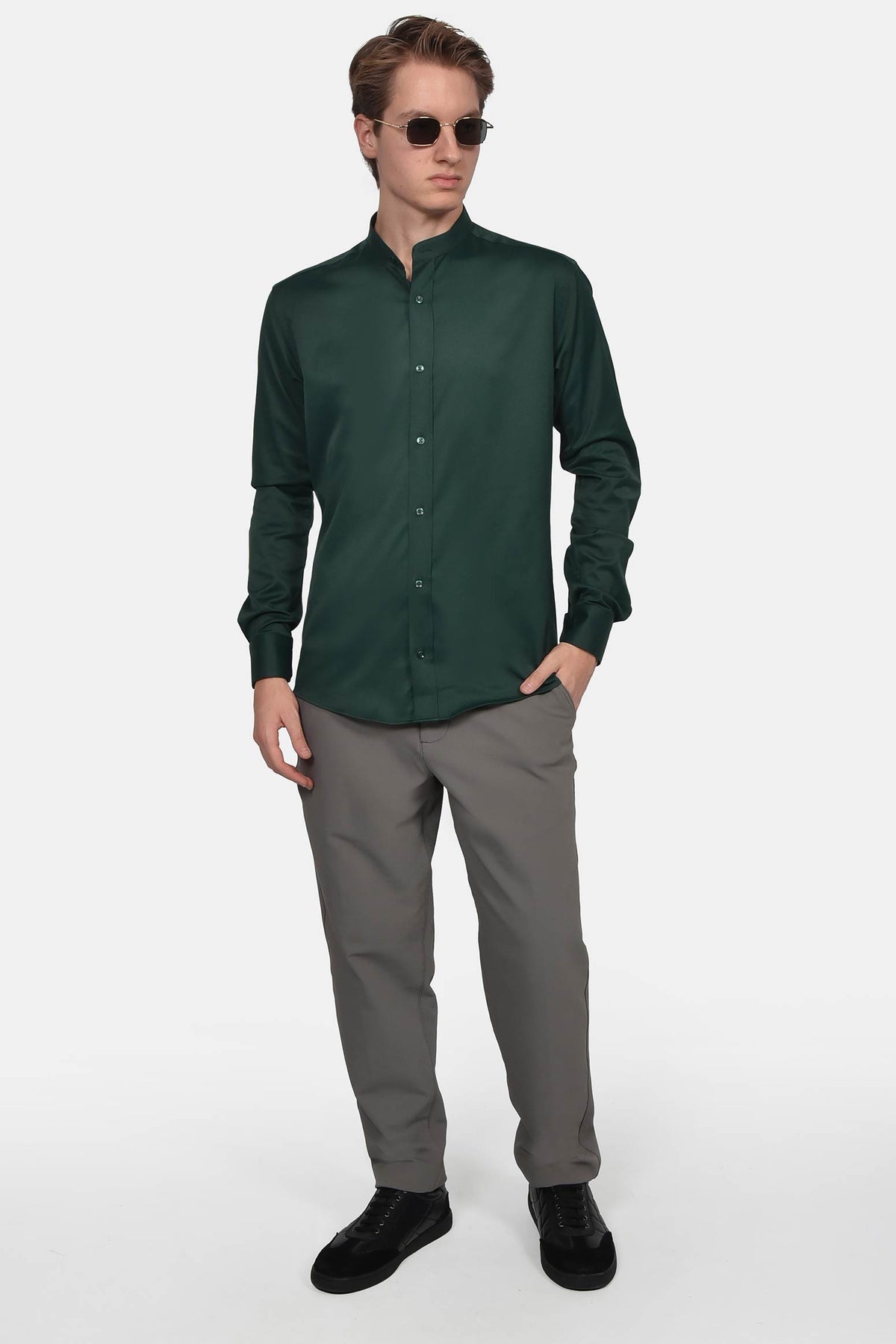 ανδρικό-επίσημο-πουκάμισο-με-γιακά-μάο-slim-fit-&-σατέν-όψη-για-μοντέρνο-στυλ