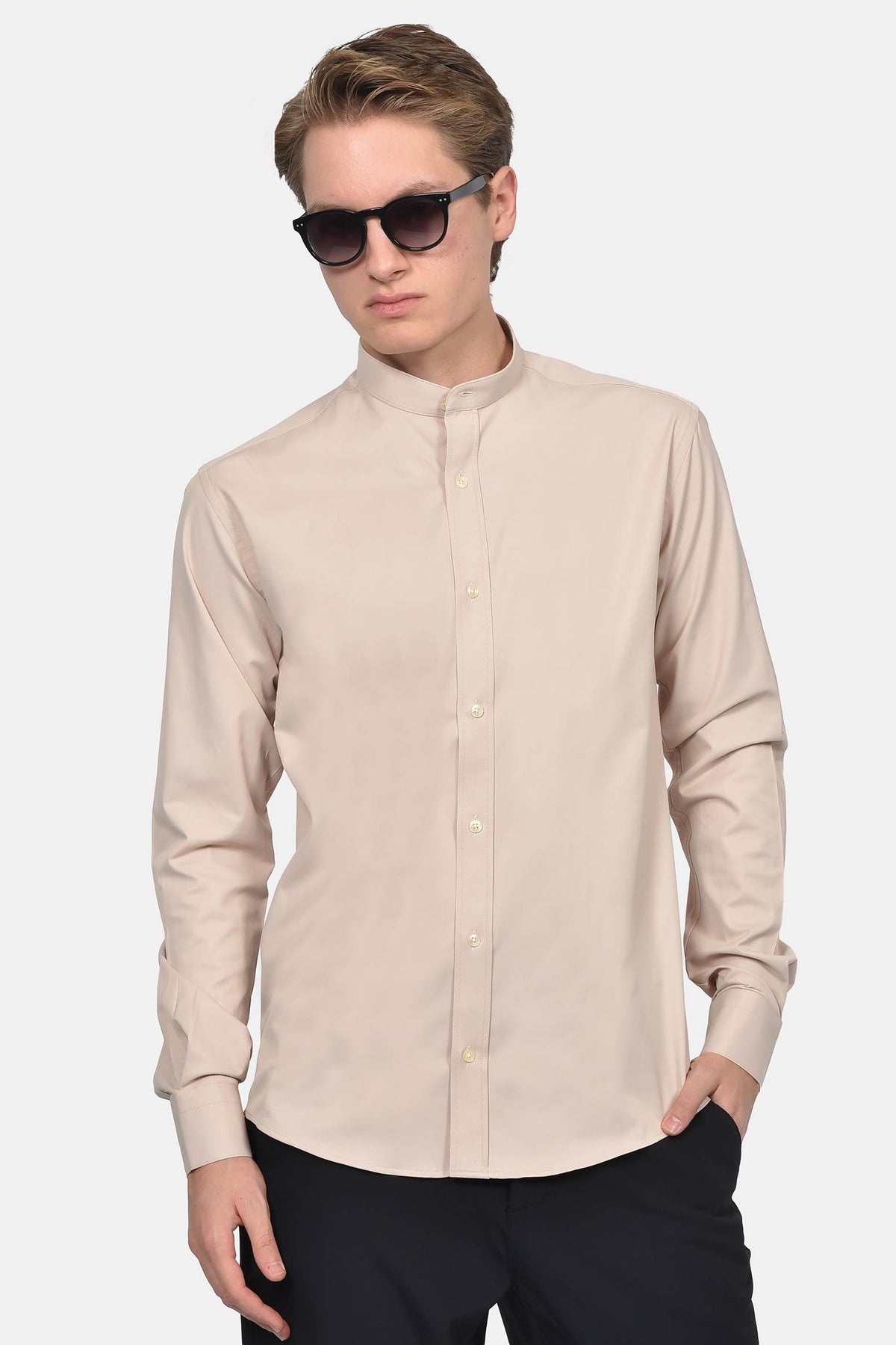 ανδρικό-επίσημο-πουκάμισο-με-γιακά-μάο-slim-fit-&-σατέν-όψη-για-μοντέρνο-στυλ