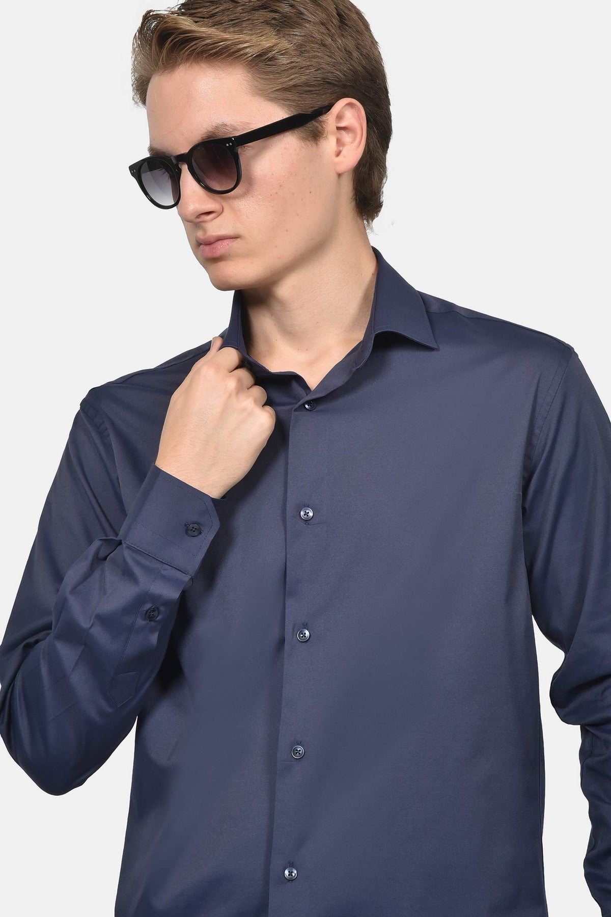 ανδρικό-επίσημο-πουκάμισο-slim-fit-με-ελαστική-άνεση-για-κομψές-εμφανίσεις