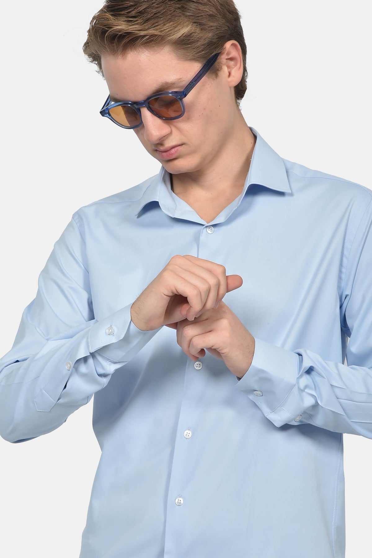 ανδρικό-επίσημο-πουκάμισο-slim-fit-με-ελαστική-άνεση-για-κομψές-εμφανίσεις