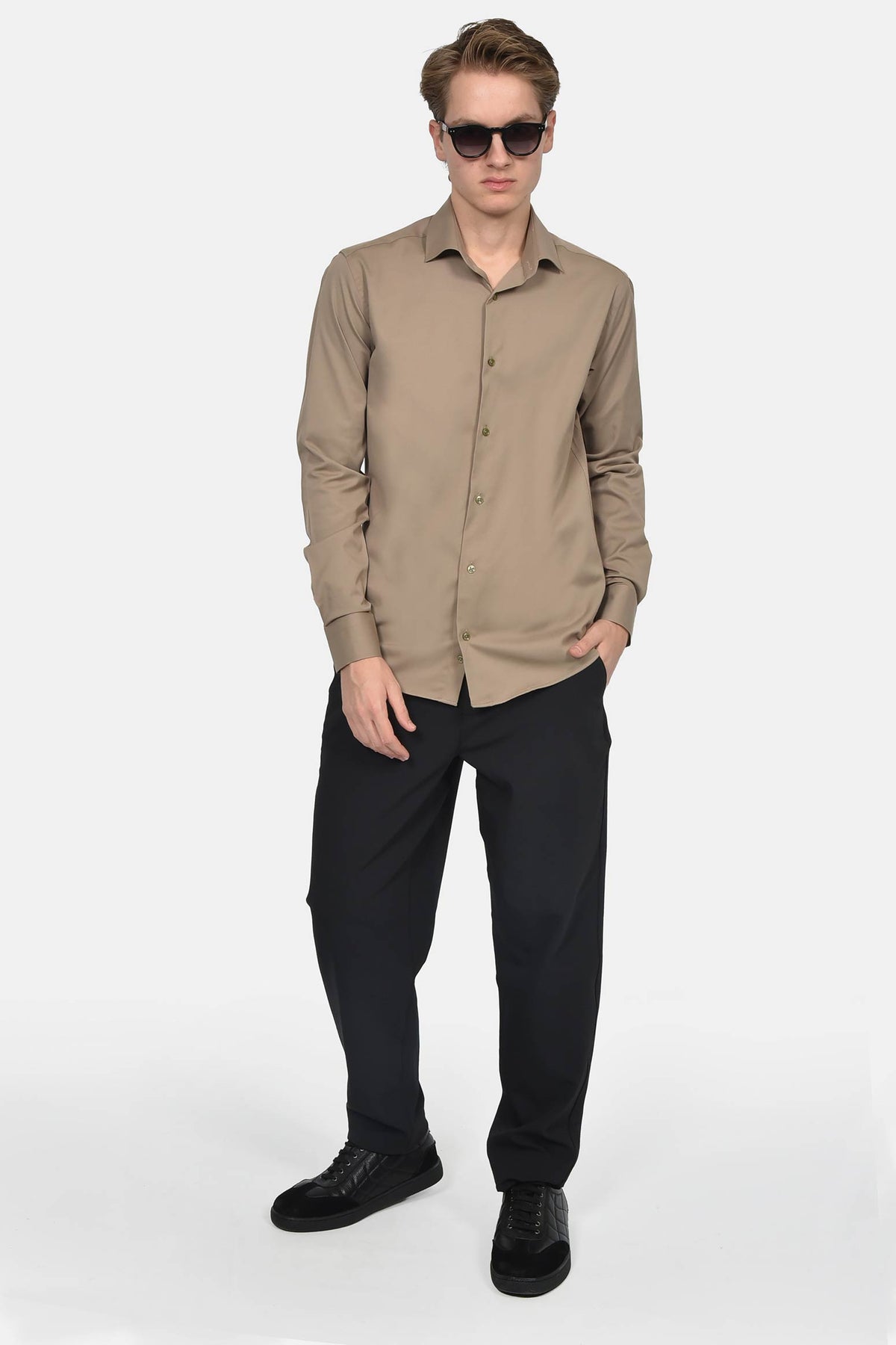 ανδρικό-επίσημο-πουκάμισο-slim-fit-με-ελαστική-άνεση-για-κομψές-εμφανίσεις