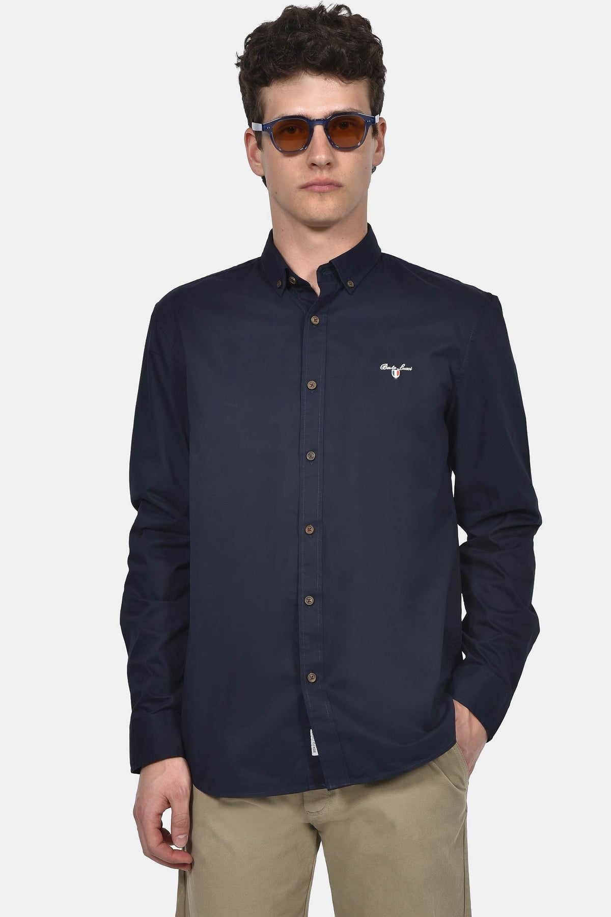 ανδρικό-button-down-πουκάμισο-100%-βαμβάκι-normal-fit-με-κεντημένο-σήμα-για-κομψό-στυλ