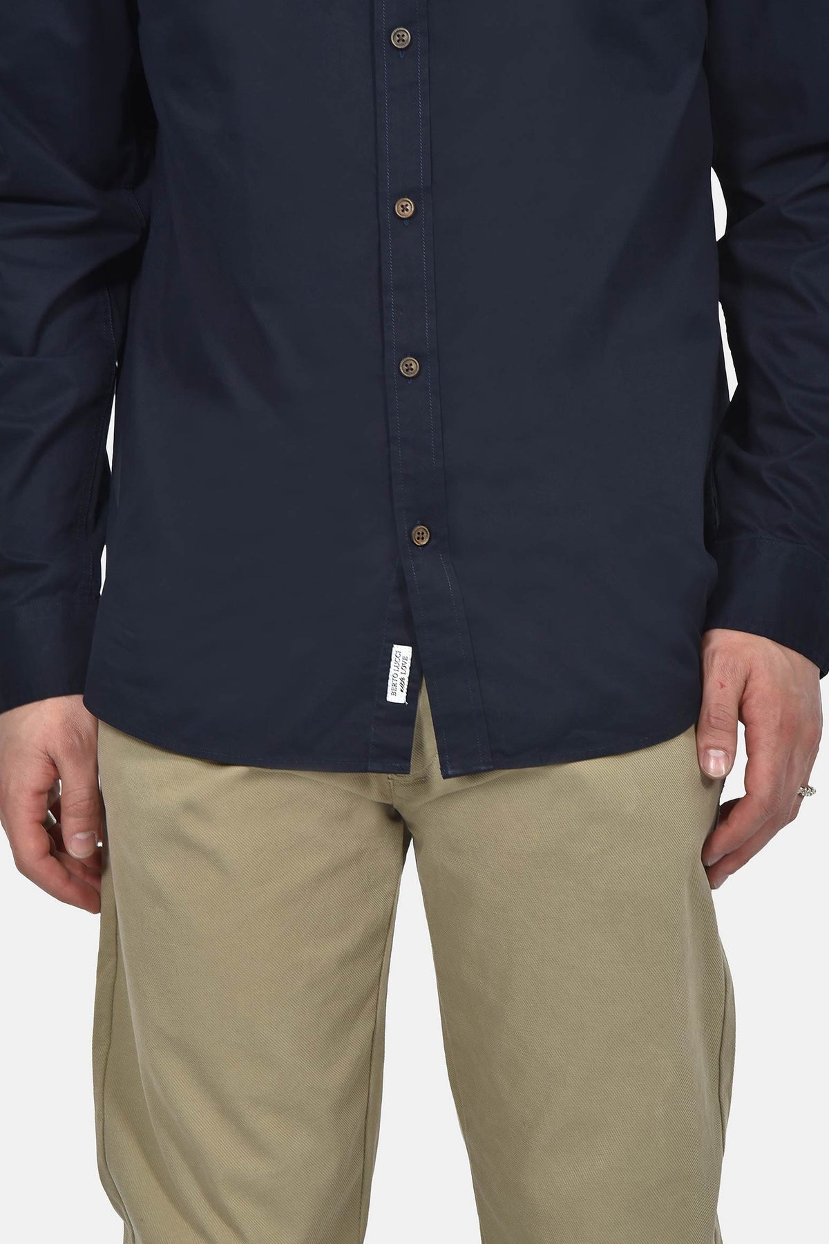 ανδρικό-button-down-πουκάμισο-100%-βαμβάκι-normal-fit-με-κεντημένο-σήμα-για-κομψό-στυλ
