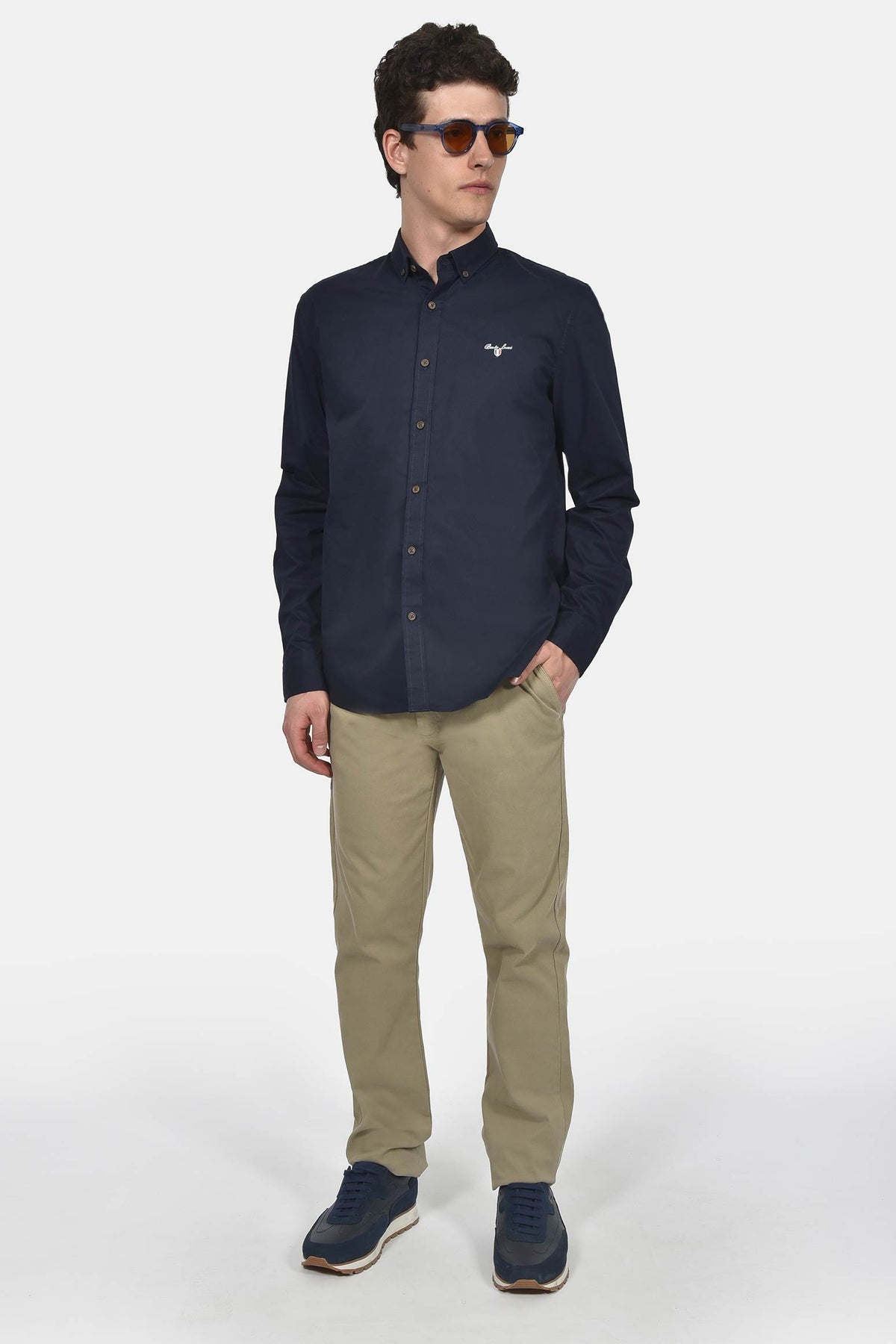 ανδρικό-button-down-πουκάμισο-100%-βαμβάκι-normal-fit-με-κεντημένο-σήμα-για-κομψό-στυλ