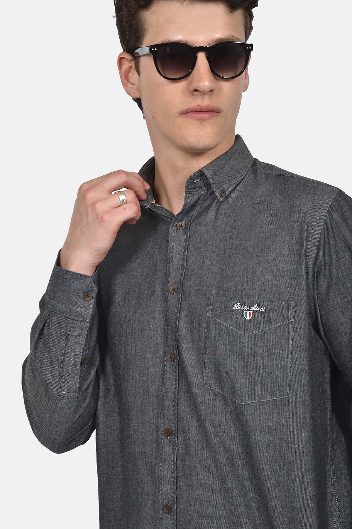 ανδρικό-button-down-πουκάμισο-100%-βαμβάκι-regular-fit-για-κομψή-εμφάνιση