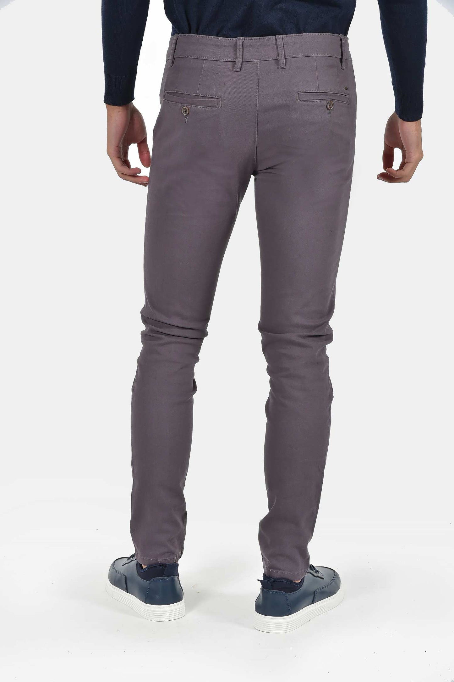 ανδρικό-βαμβακερό-chinos-παντελόνι-με-κέντημα-BL-στη-τσέπη