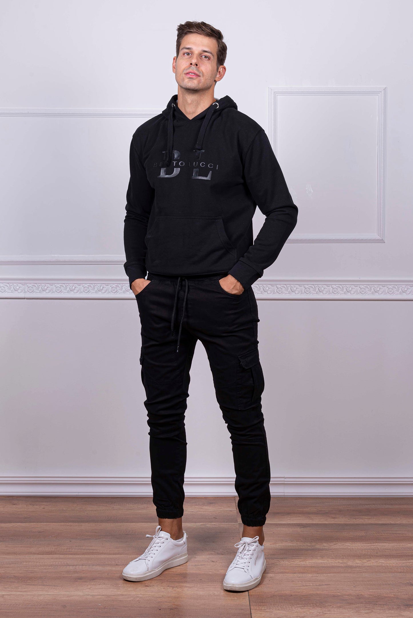 ανδρικό-βαμβακερό-παντελόνι-cargo-με-λάστιχο-και-κορδόνι