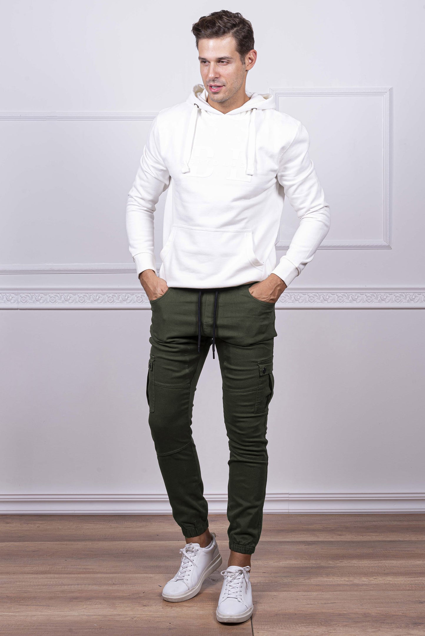 ανδρικό-βαμβακερό-παντελόνι-cargo-με-λάστιχο-και-κορδόνι