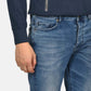 ανδρικό-τζιν-παντελόνι-regular-fit-με-ξεβαμμένο-εφέ