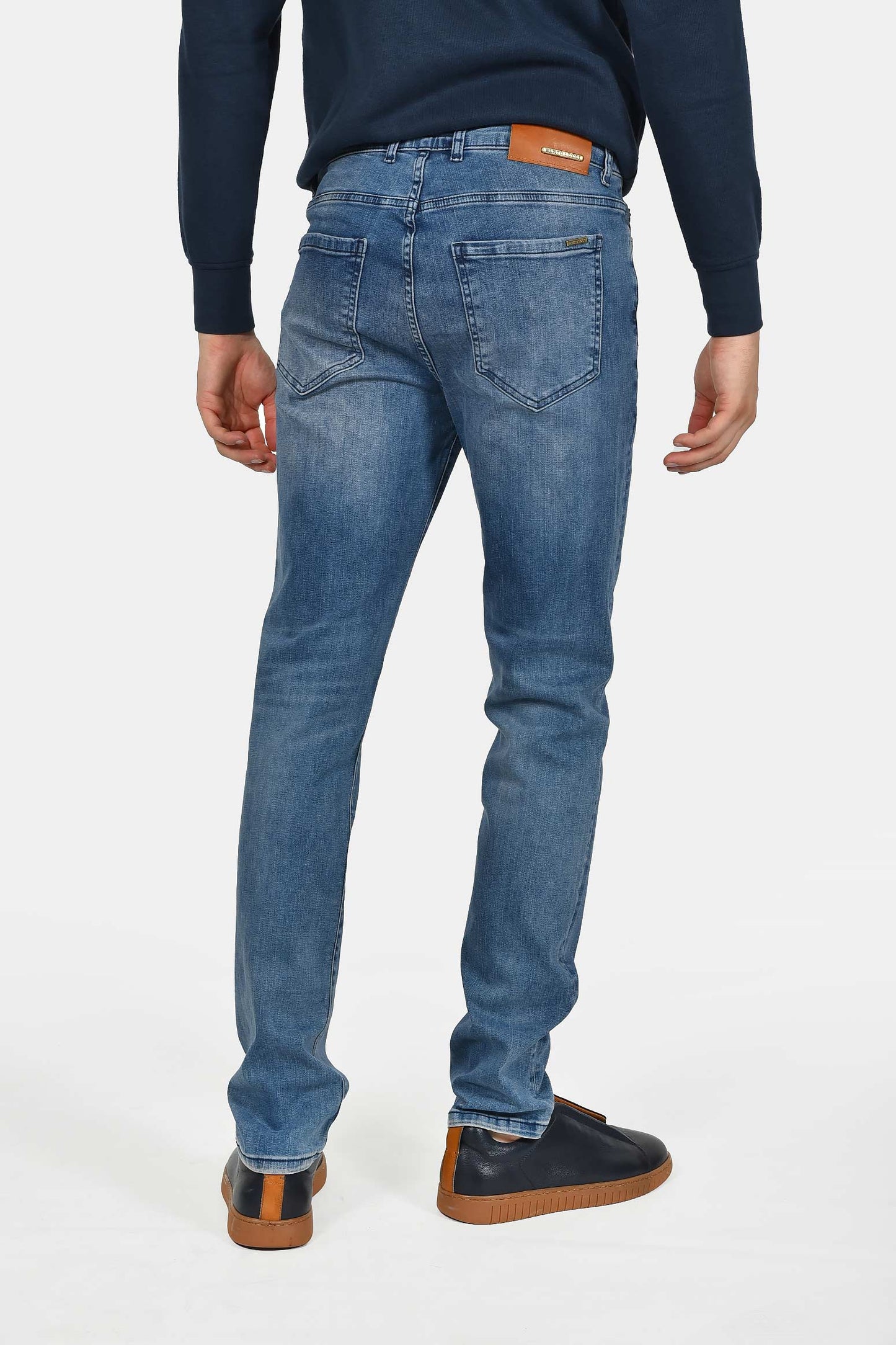 ανδρικό-τζιν-παντελόνι-regular-fit-με-ξεβαμμένο-εφέ