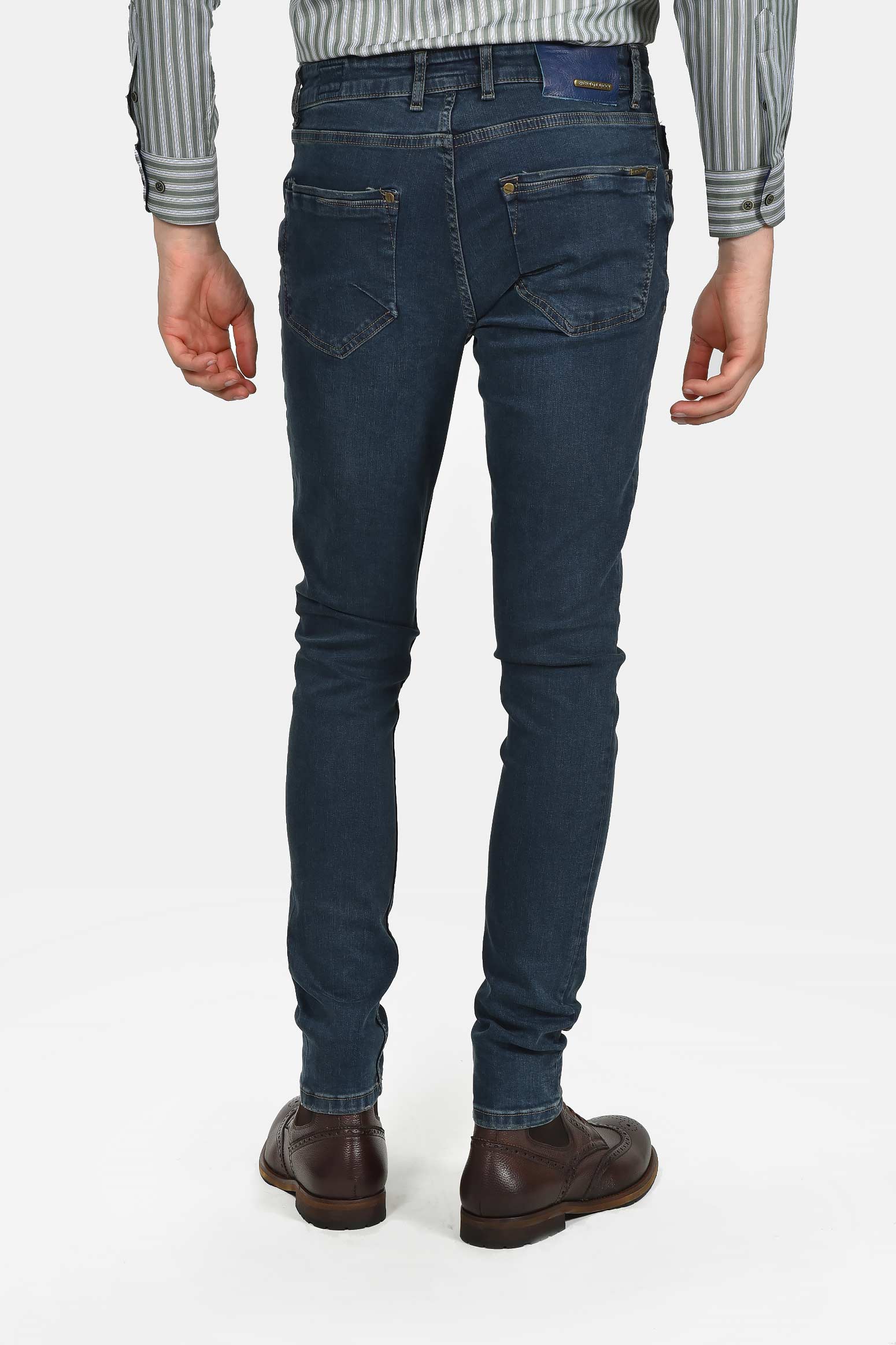 ανδρικό-τζιν-παντελόνι-slim-fit-με-ελαφρύ-ξέβαμμα