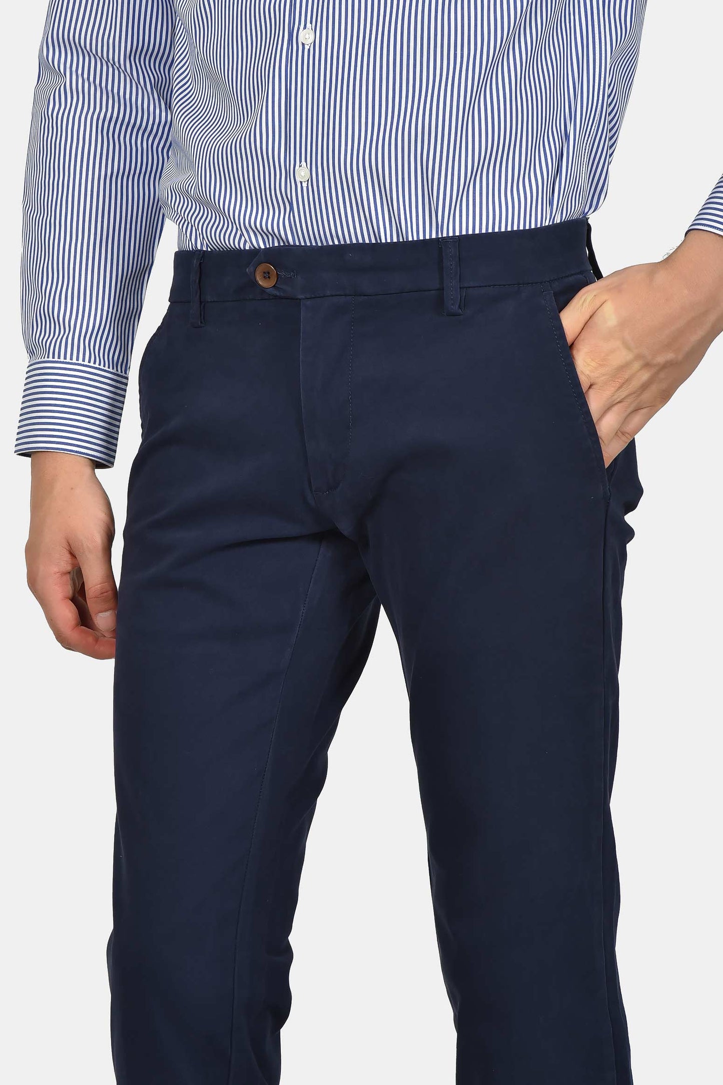 ανδρικό-παντελόνι-chinos-classic-fit-άνετη-και-σταθερή-εφαρμογή