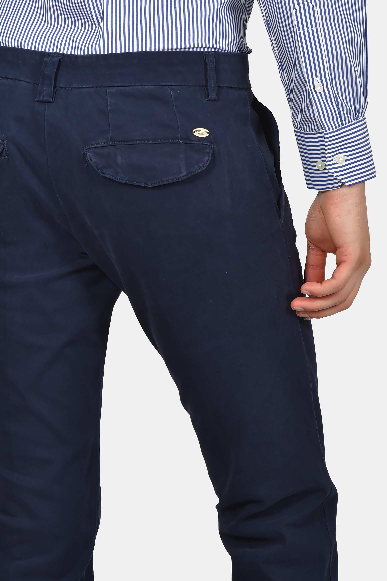 ανδρικό-παντελόνι-chinos-classic-fit-άνετη-και-σταθερή-εφαρμογή