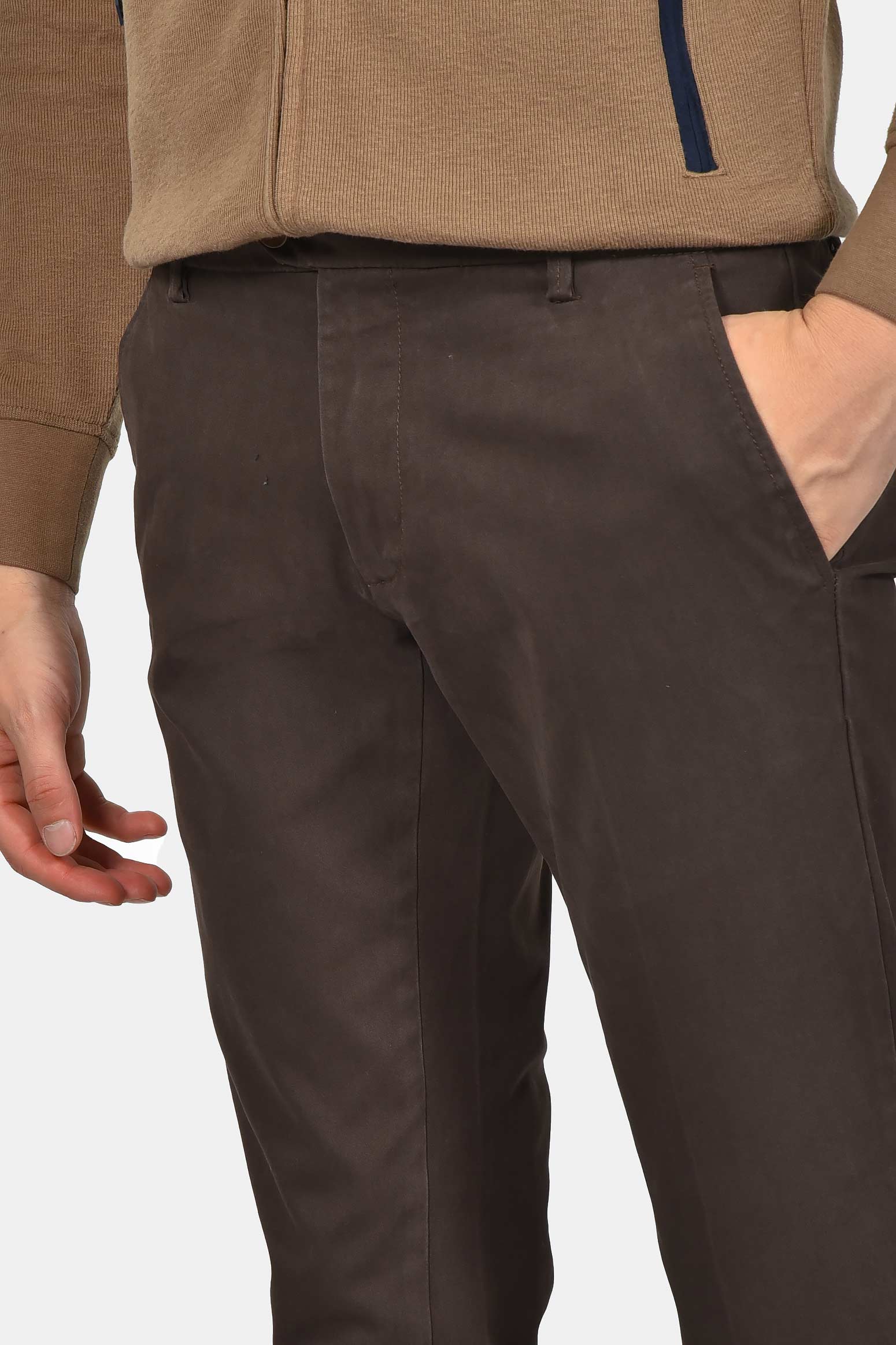 ανδρικό-παντελόνι-chinos-classic-fit-άνετη-και-σταθερή-εφαρμογή