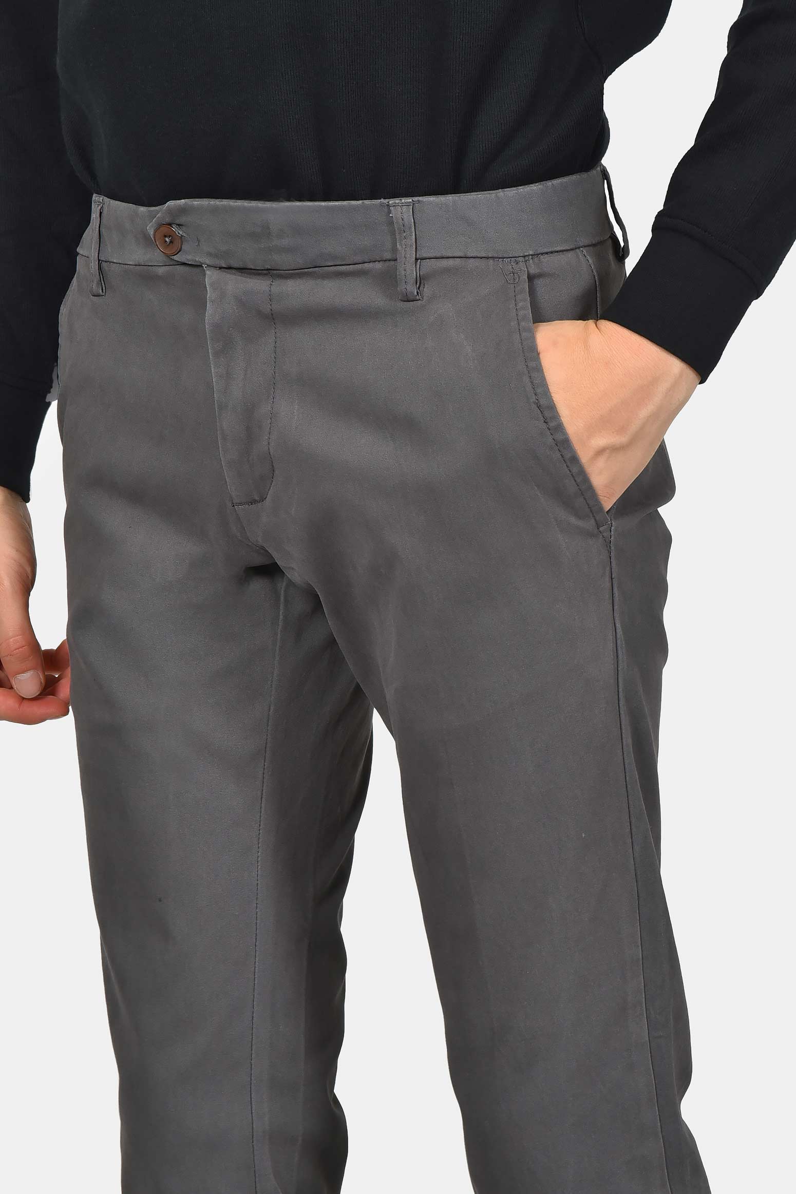 ανδρικό-παντελόνι-chinos-classic-fit-άνετη-και-σταθερή-εφαρμογή