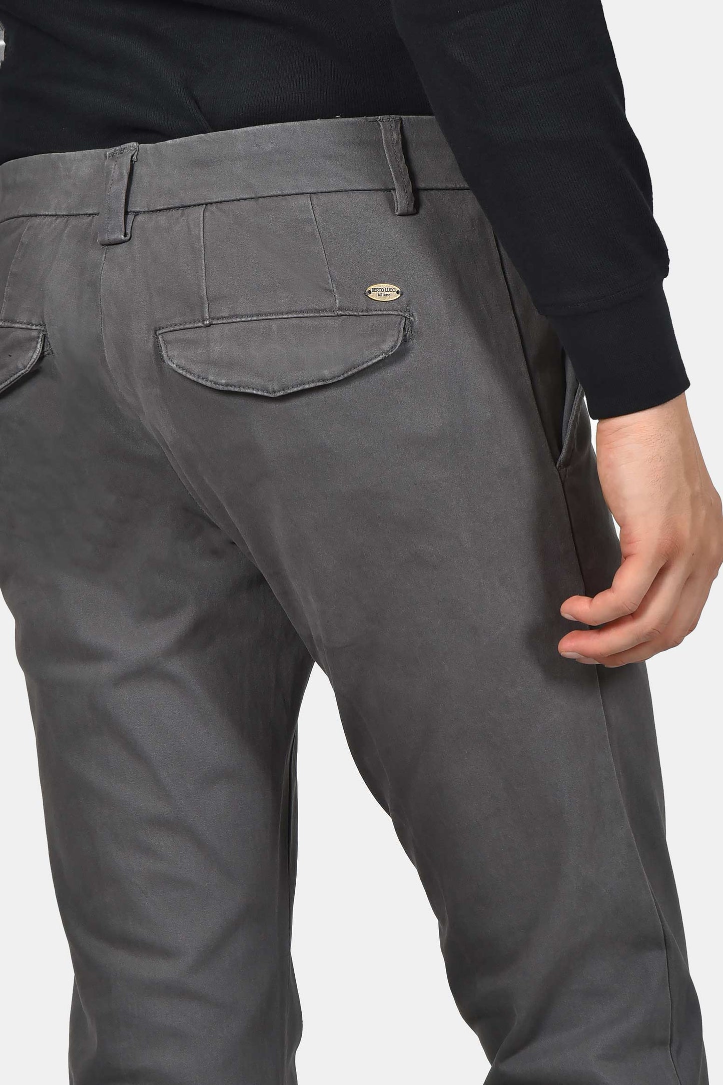 ανδρικό-παντελόνι-chinos-classic-fit-άνετη-και-σταθερή-εφαρμογή