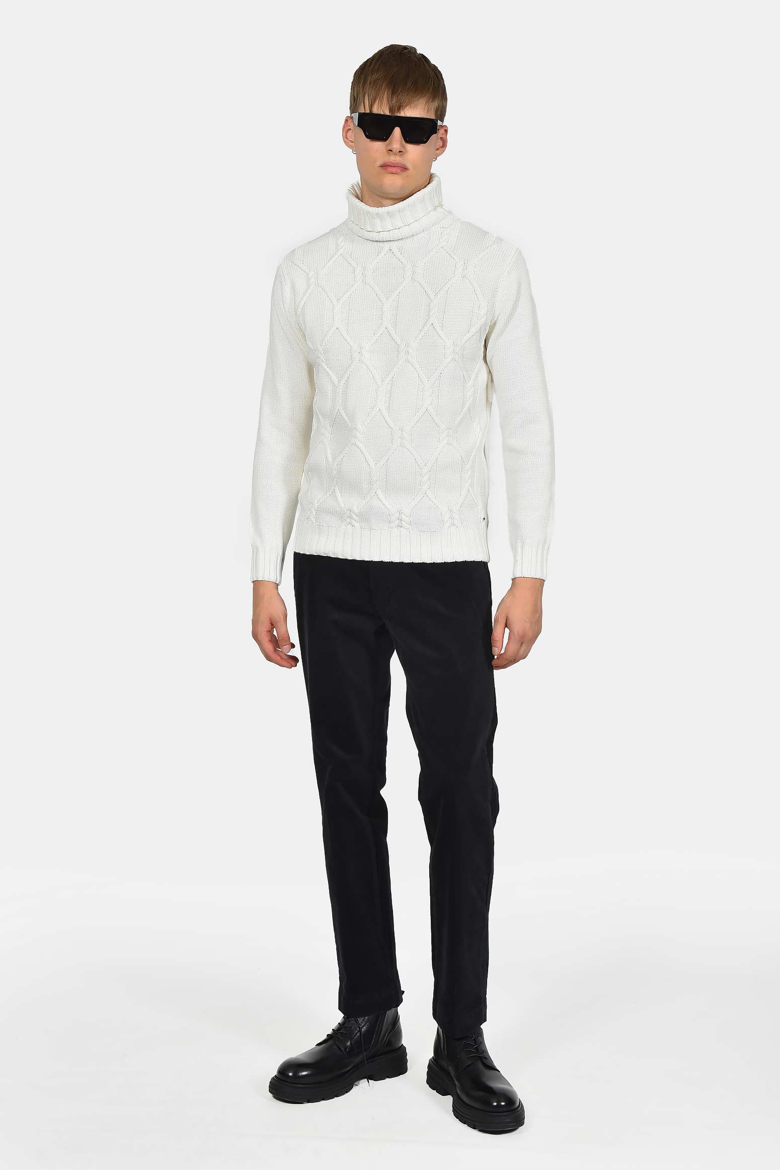 ανδρικό-chinos-παντελόνι-classic-fit-με-μαλακή-υφή