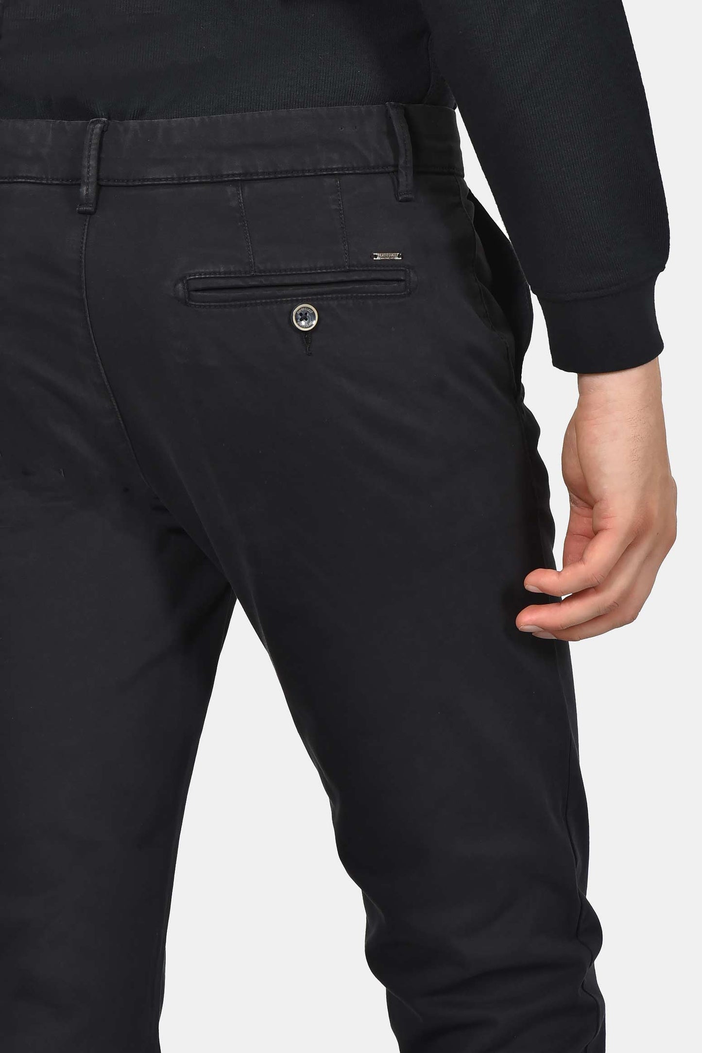 ανδρικό-βαμβακερό-chinos-παντελόνι-σε-στενή-γραμμή