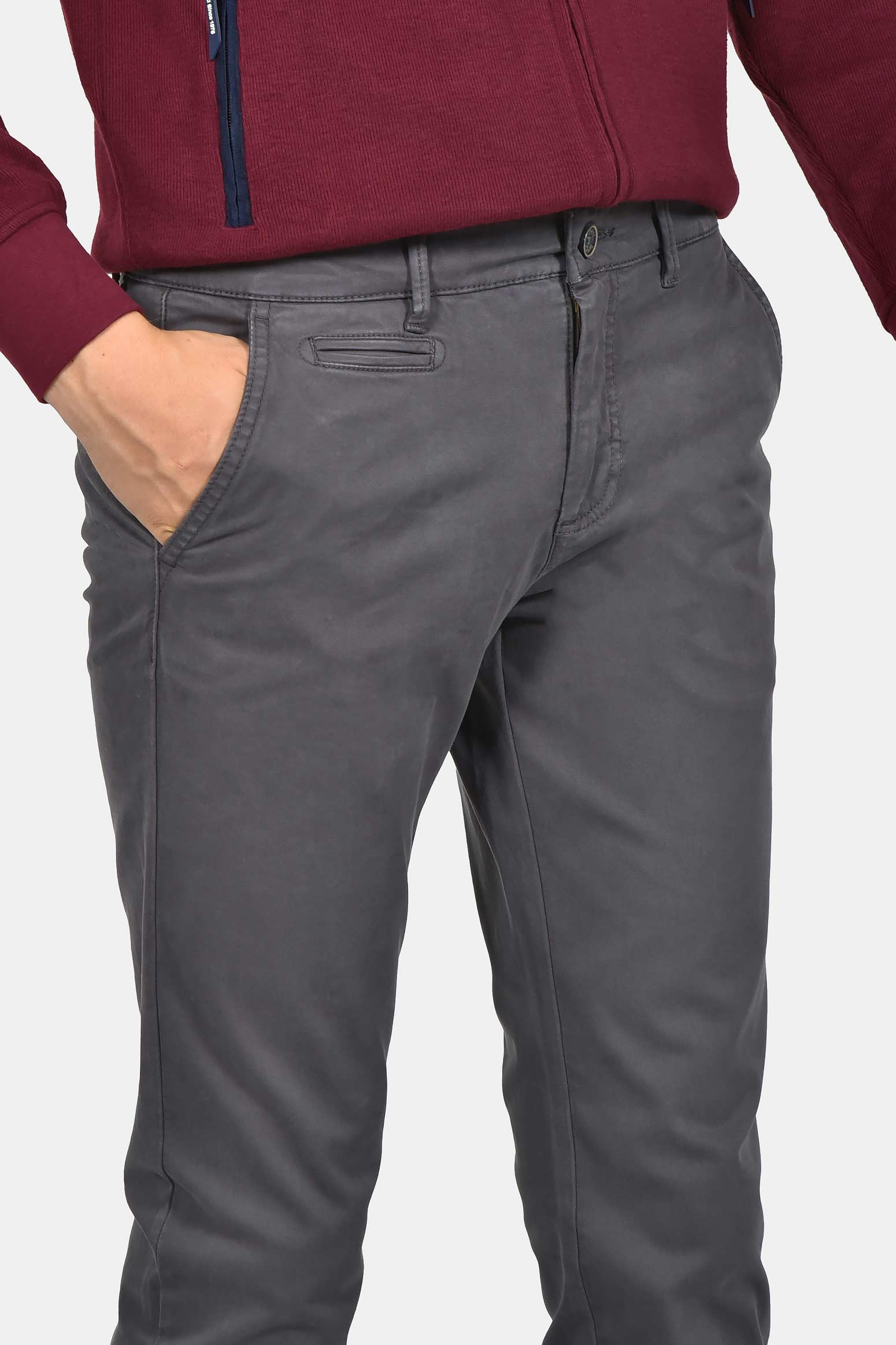 ανδρικό-βαμβακερό-chinos-παντελόνι-σε-στενή-γραμμή