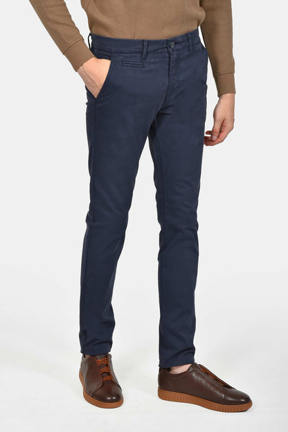 ανδρικό-βαμβακερό-chinos-παντελόνι-σε-στενή-γραμμή