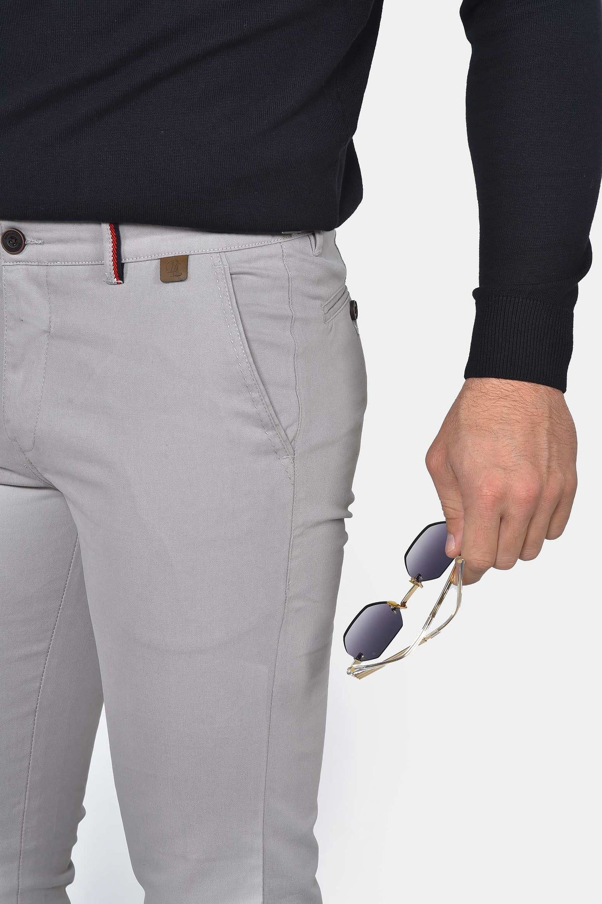 ανδρικό-chinos-παντελόνι-βαμβακερό-normal-fit-που-συνδυάζεται-με-κάθε-εμφάνιση