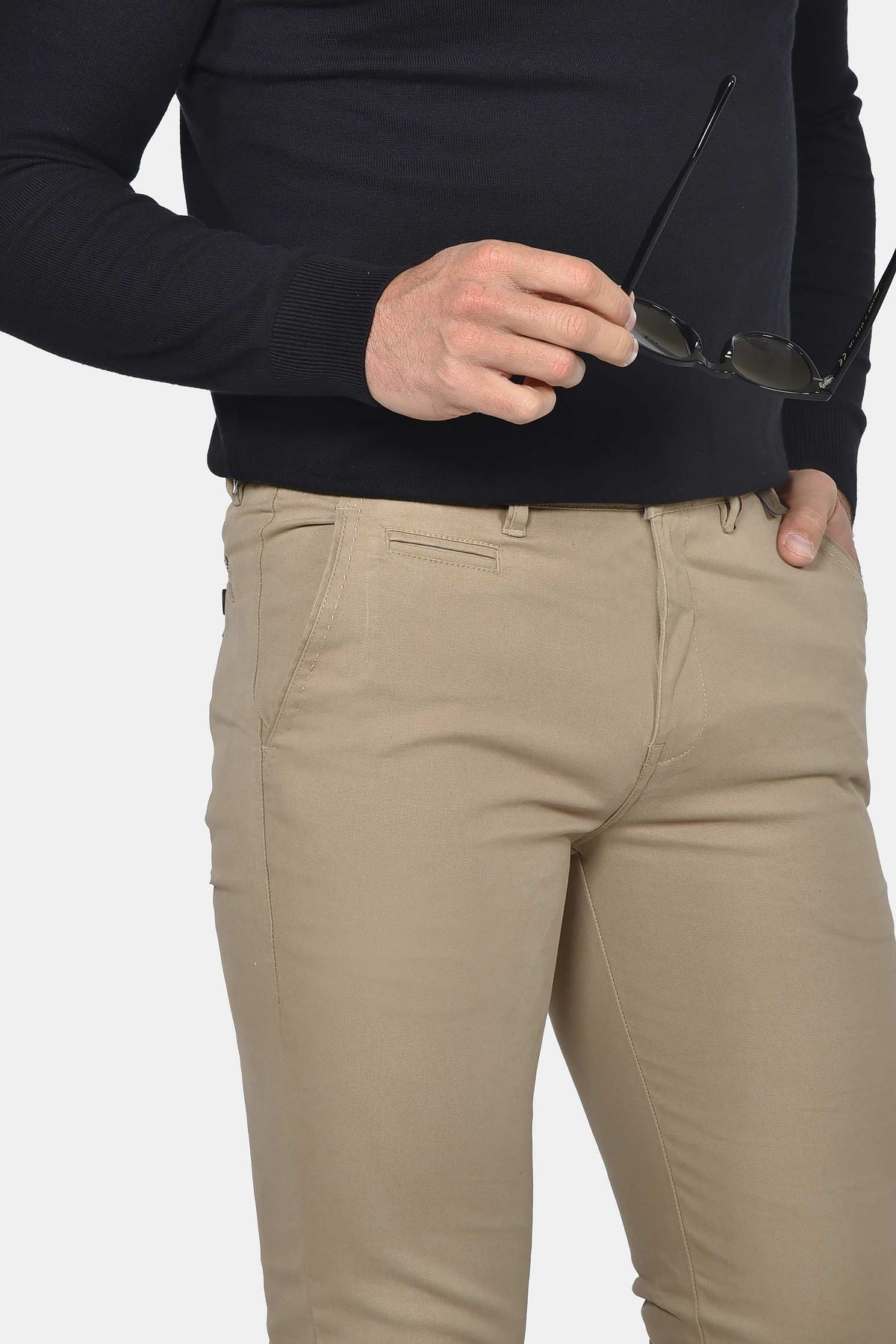 ανδρικό-chinos-παντελόνι-βαμβακερό-normal-fit-που-συνδυάζεται-με-κάθε-εμφάνιση