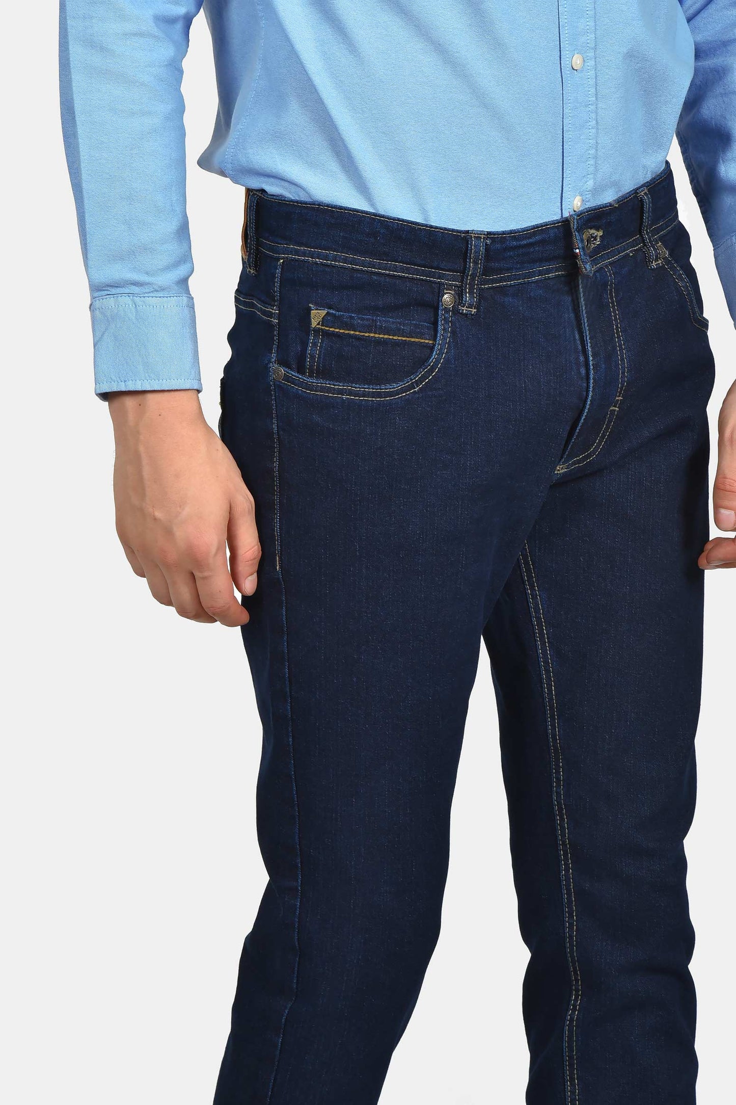 ανδρικό-τζιν-παντελόνι-classic-fit-από-98%-βαμβάκι-και-2%-ελαστίνη-–-με-φυσική-ελαστικότητα-για-άνεση