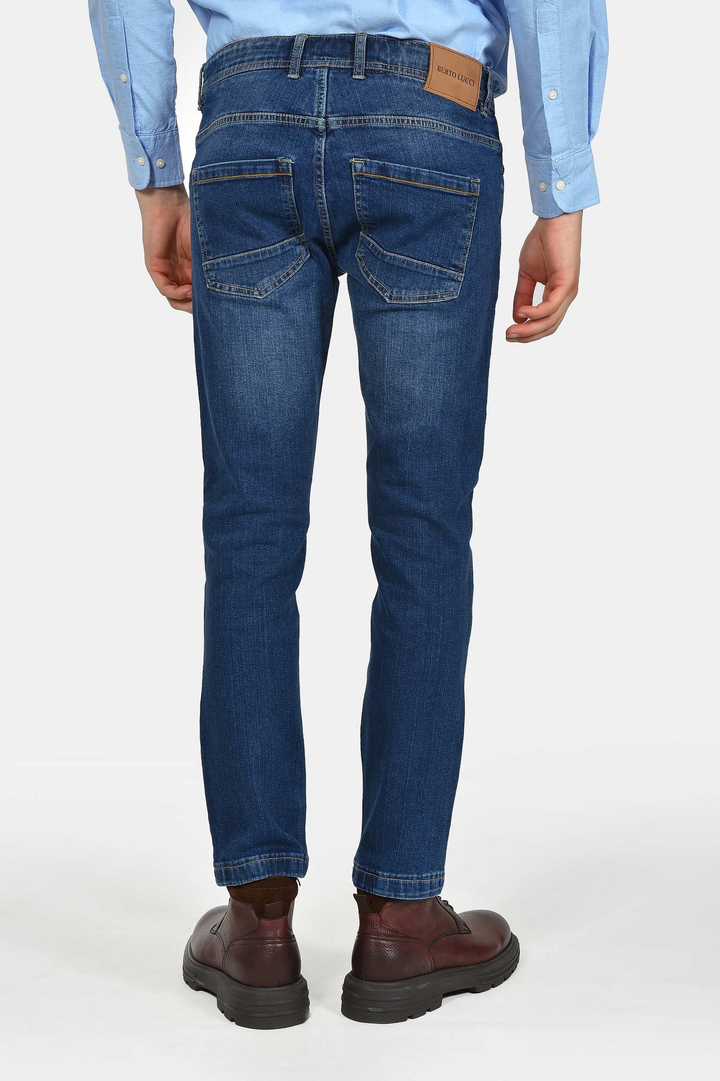 ανδρικό-τζιν-παντελόνι-classic-fit-από-βαμβακερό-ύφασμα-φυσική-ελαστικότητα-και-σταθερή-εφαρμογή