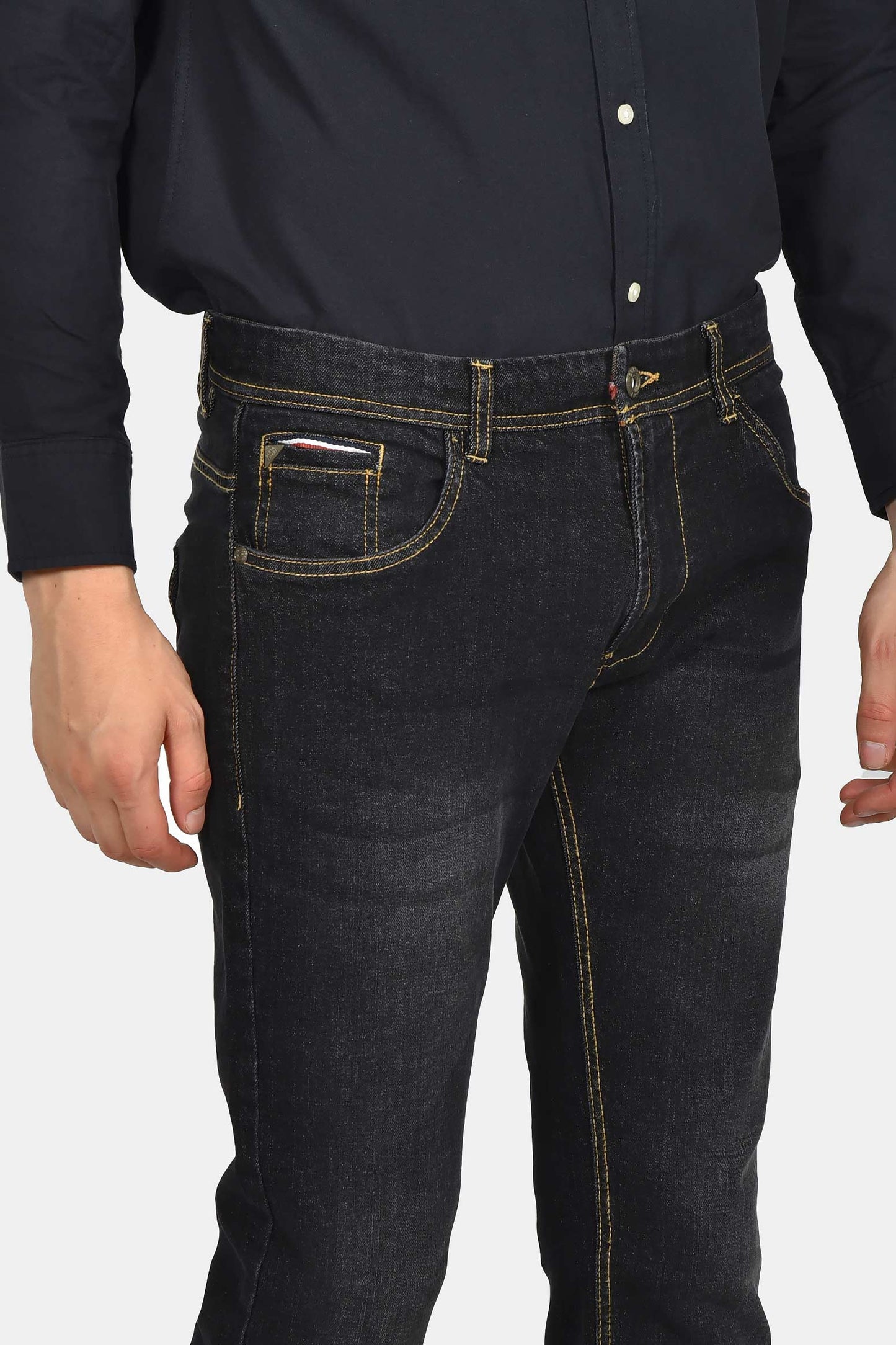 ανδρικό-τζιν-παντελόνι-classic-fit-από-βαμβακερό-ύφασμα-φυσική-ελαστικότητα-για-άνετη-εφαρμογή