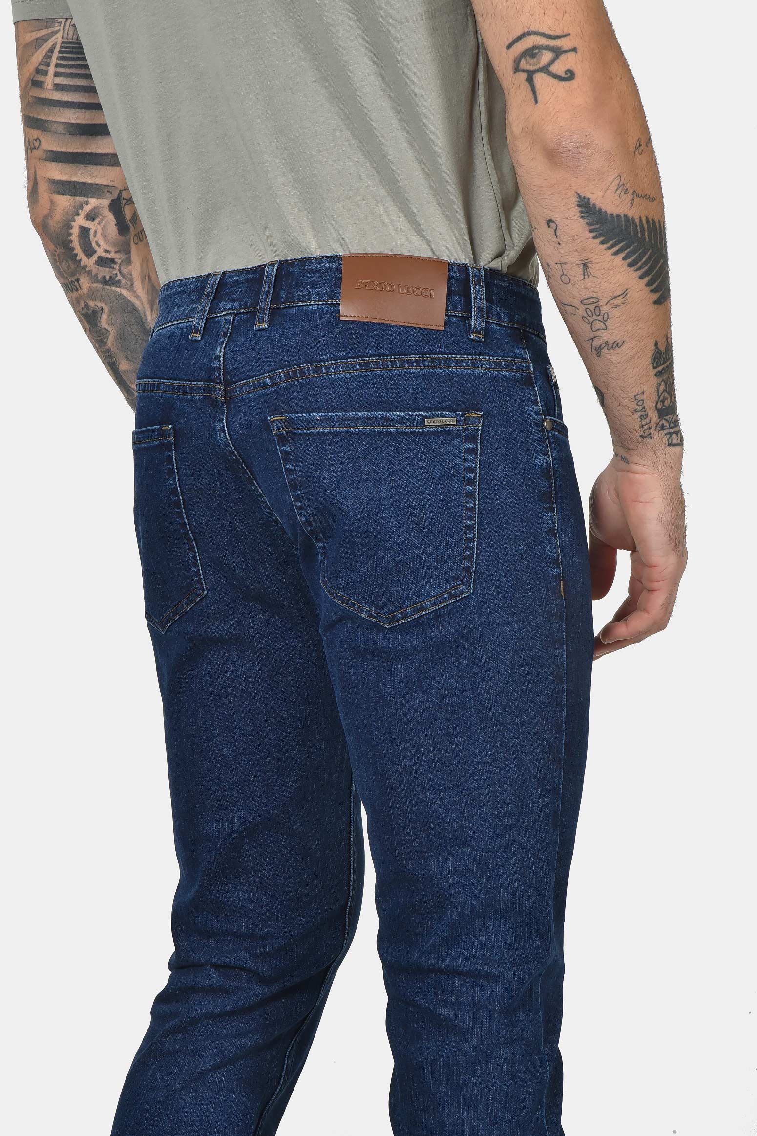 ανδρικό-τζιν-παντελόνι-slim-fit-με-ελαστική-εφαρμογή-&-σύγχρονο-denim-style