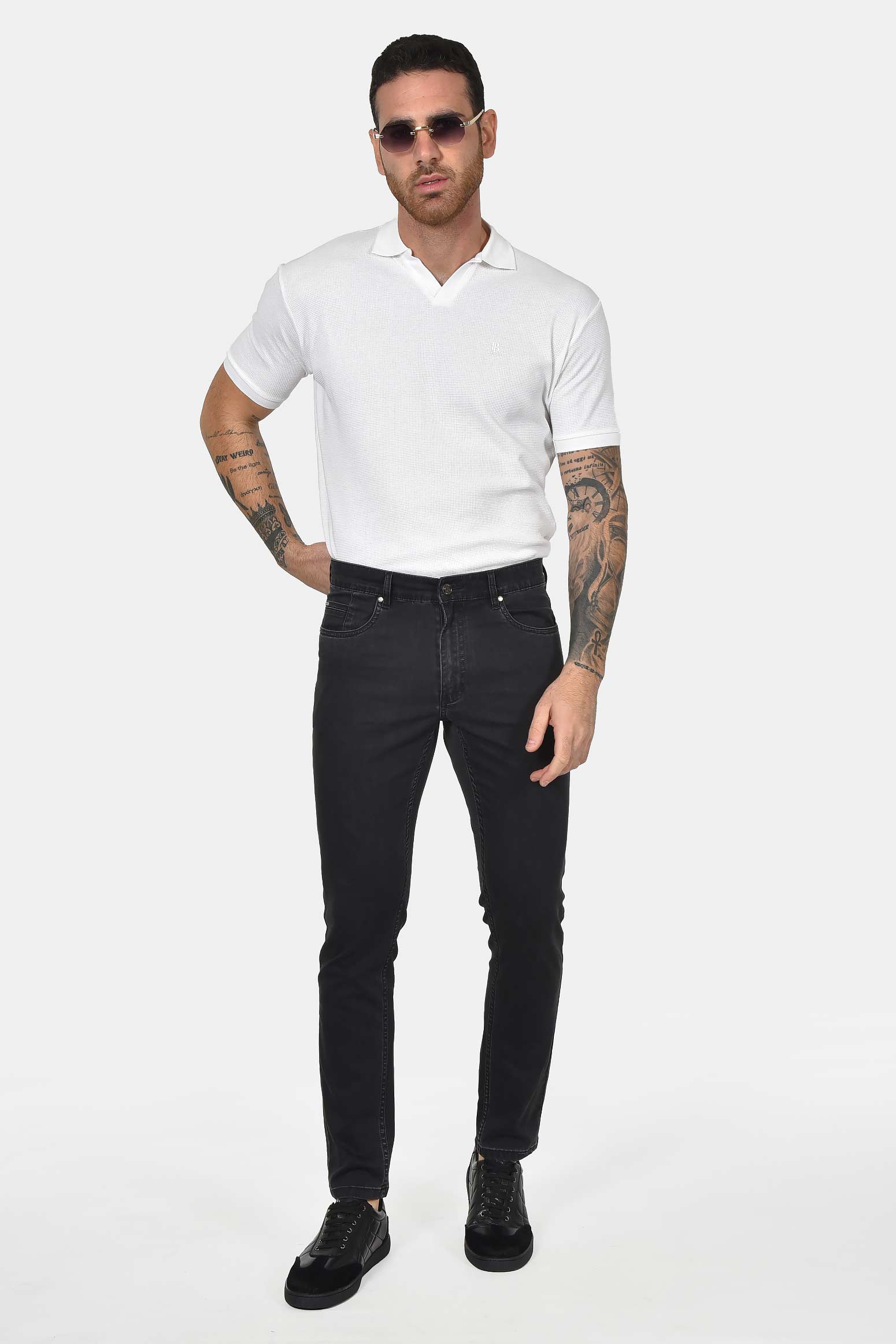 ανδρικό-τζιν-παντελόνι-slim-fit-με-καθαρή-γραμμή-&-σύγχρονο-urban-style