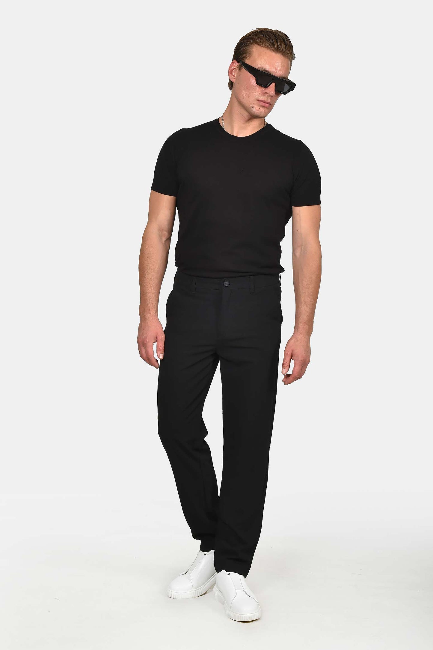 ανδρικό-chinos-παντελόνι-normal-fit-με-καθαρή-γραμμή-&-ελαστική-άνεση-κινήσεων