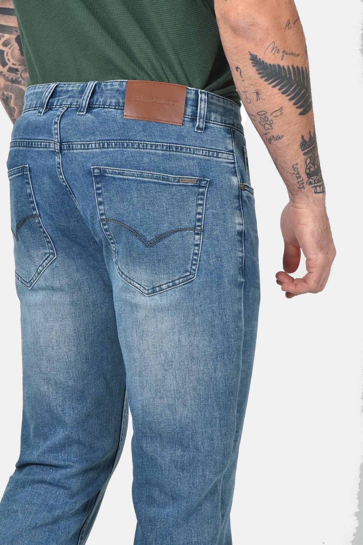 ανδρικό-τζιν-παντελόνι-classic-fit-με-faded-λεπτομέρειες-&-διαχρονικό-denim-style
