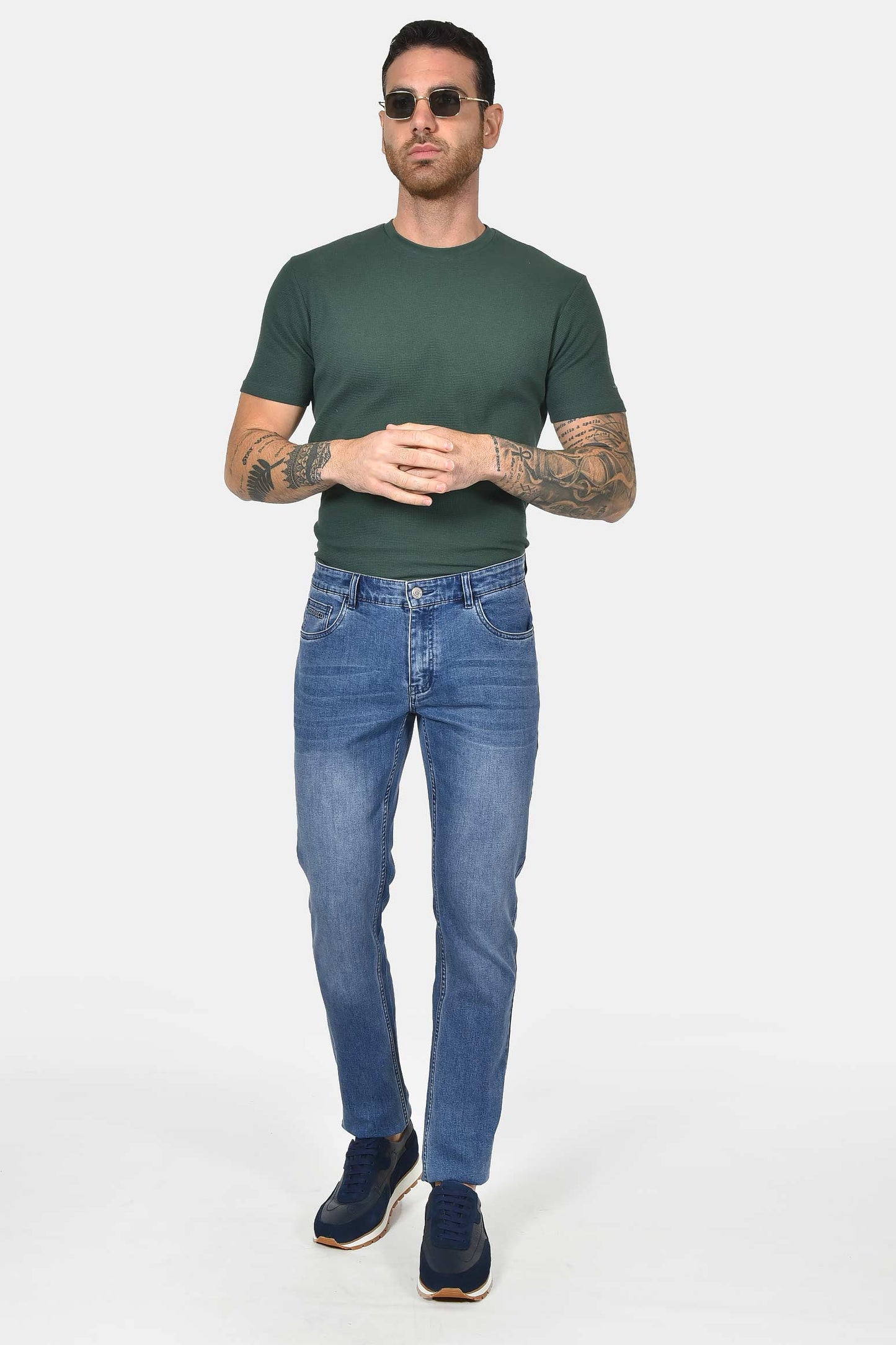 ανδρικό-τζιν-παντελόνι-classic-fit-με-faded-λεπτομέρειες-&-διαχρονικό-denim-style