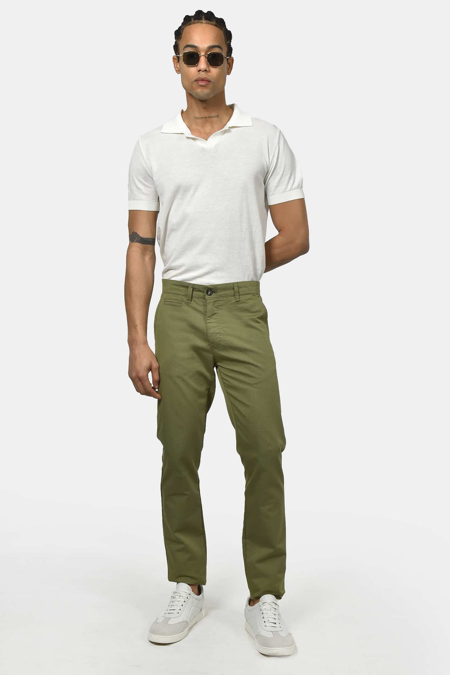 ανδρικό-chinos-παντελόνι-slim-fit-από-βαμβάκι-με-ελαστικότητα-για-άνετη-κίνηση