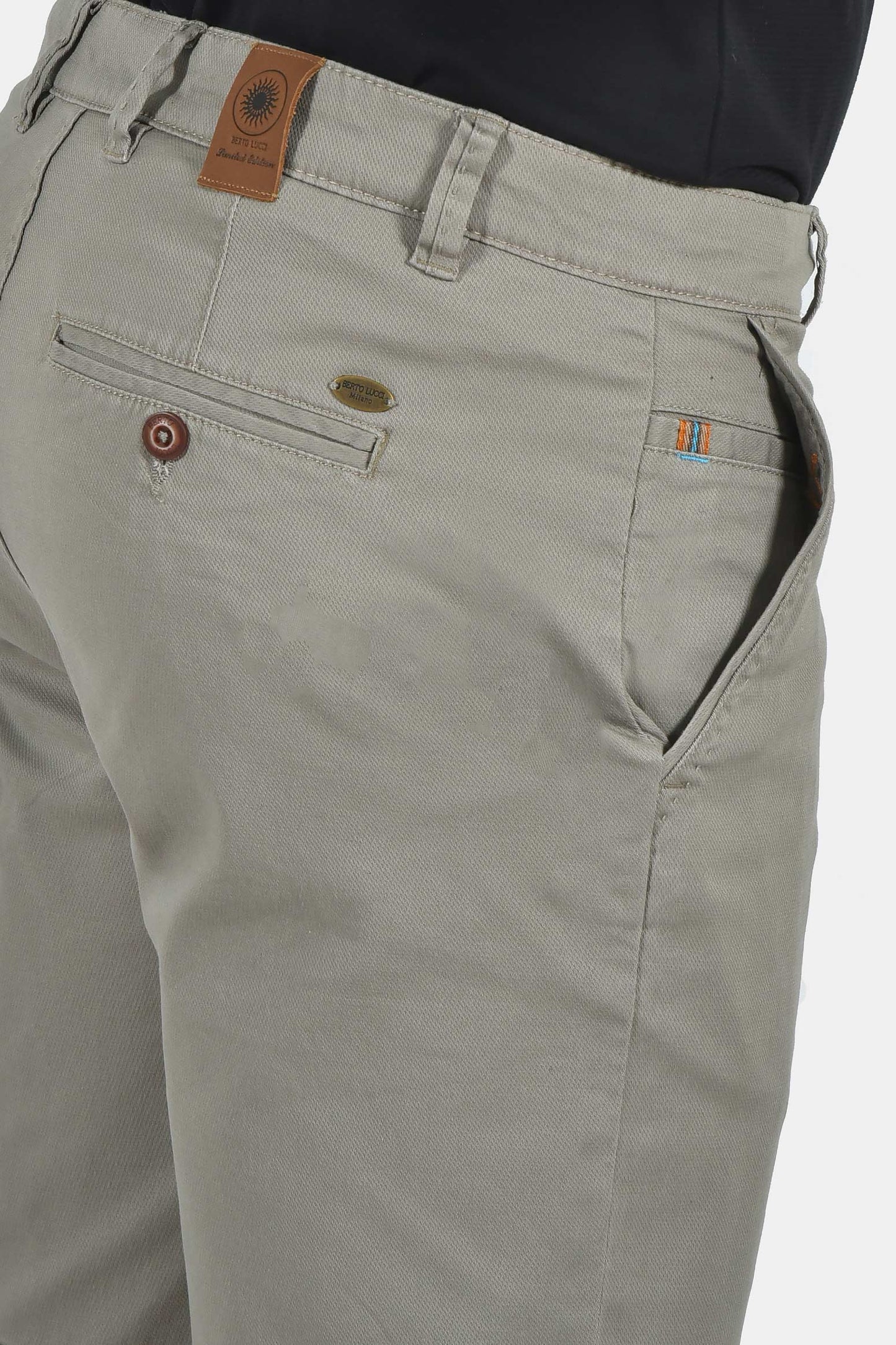 ανδρική-chinos-βερμούδα-βαμβακερή-normal-fit-για-άνετη-καλοκαιρινή-εμφάνιση