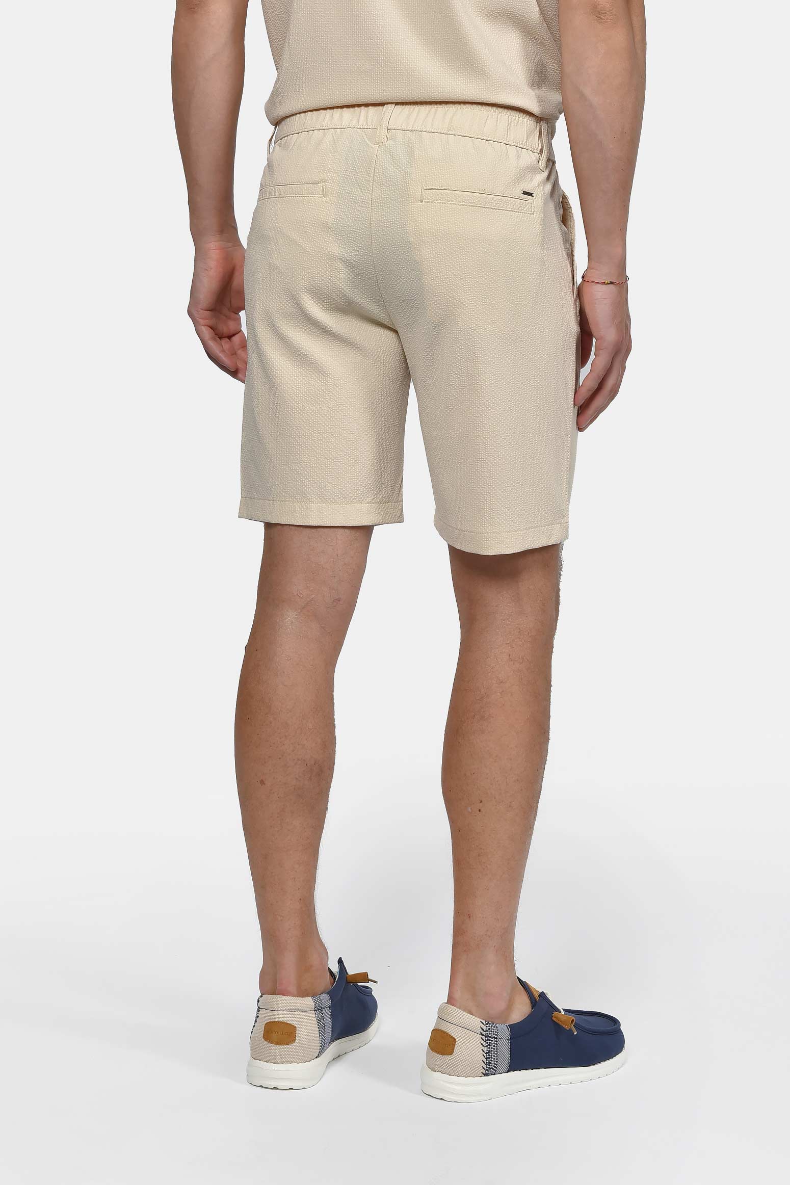 ανδρική-chinos-βερμούδα-normal-fit-με-ελαστική-μέση-&-διακριτή-υφή