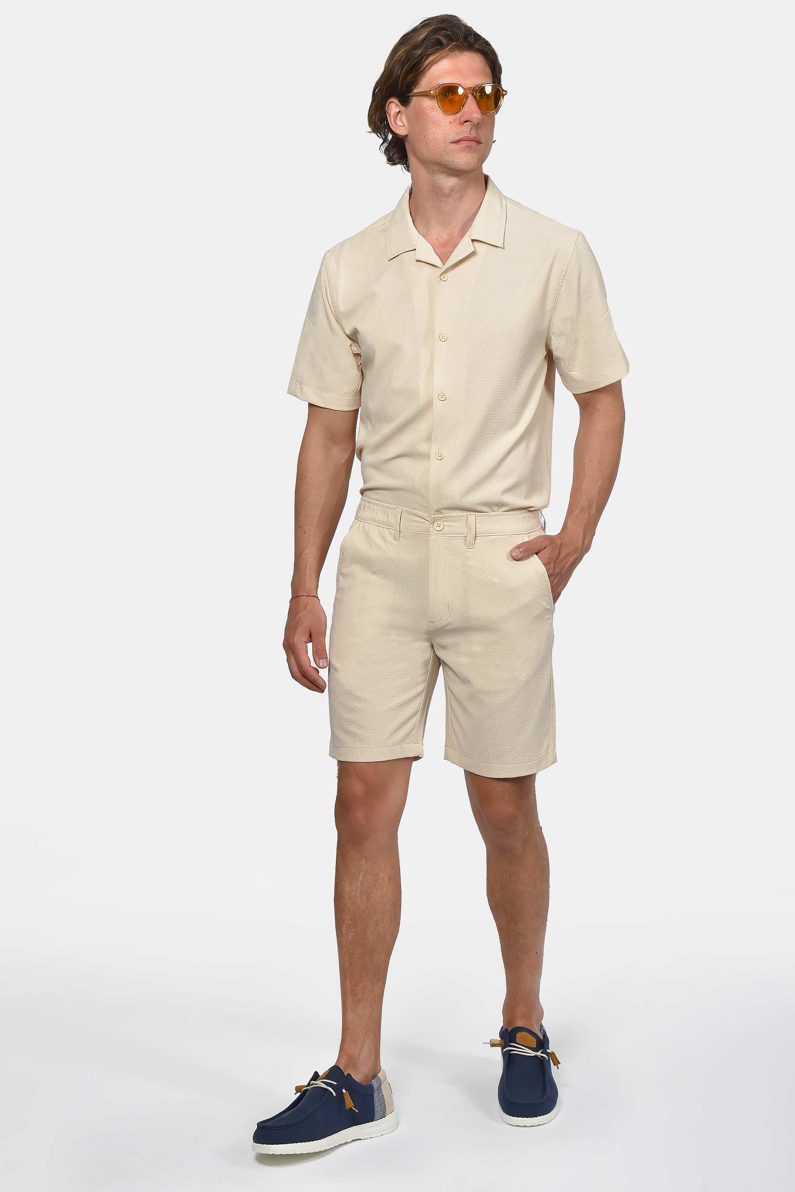 ανδρική-chinos-βερμούδα-normal-fit-με-ελαστική-μέση-&-διακριτή-υφή