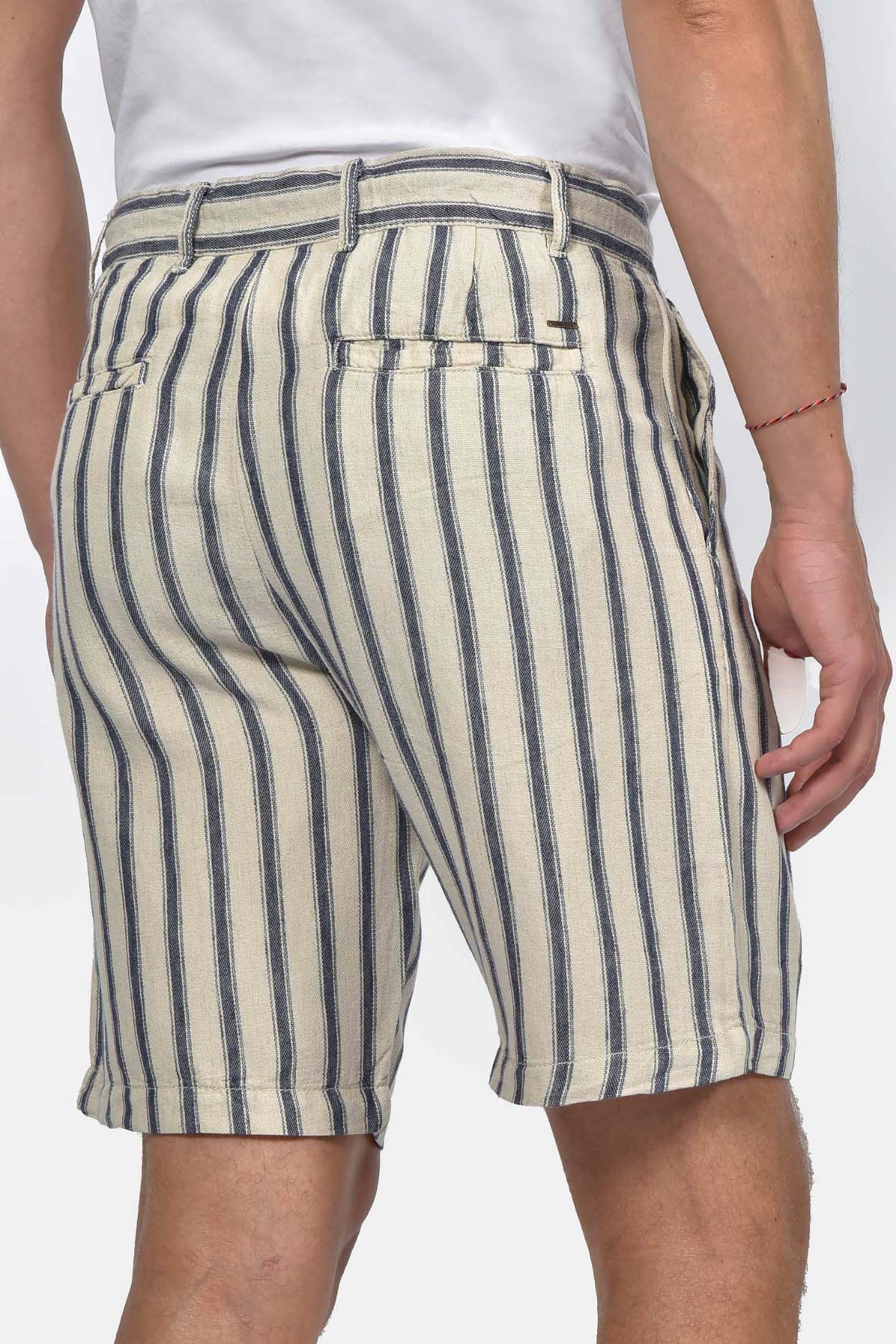 ανδρική-chinos-ριγέ-βερμούδα-normal-fit-με-έντονο-ριγέ-pattern-&-casual-summer-style