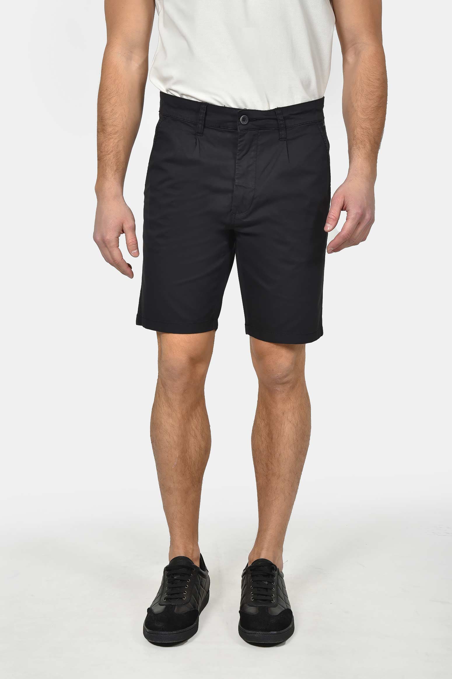 ανδρική-chinos-βερμούδα-βαμβακερή-normal-fit-με-πιέτες-για-άνετη-καλοκαιρινή-εμφάνιση